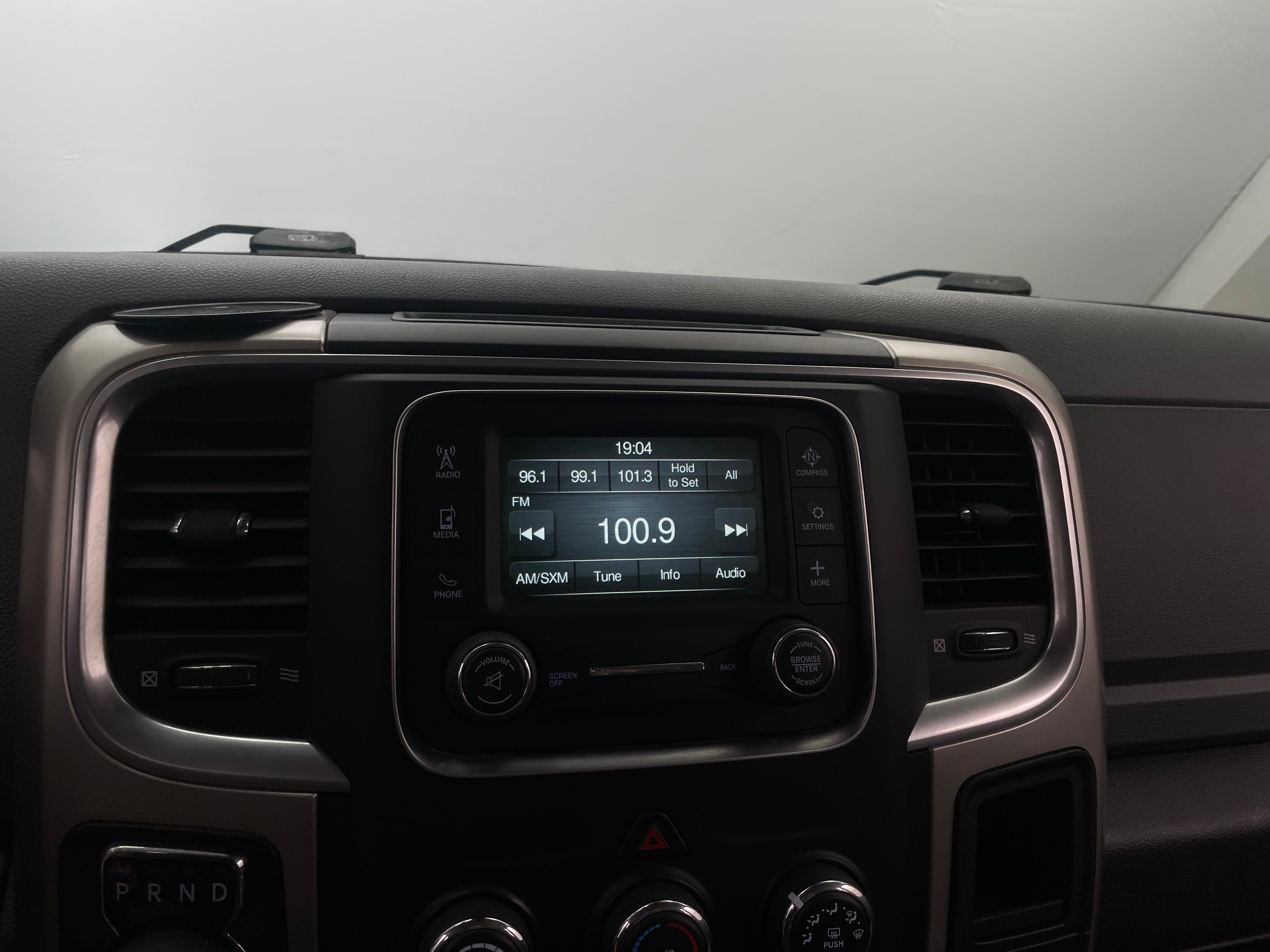 2020 RAM 1500 Classic SLT 4