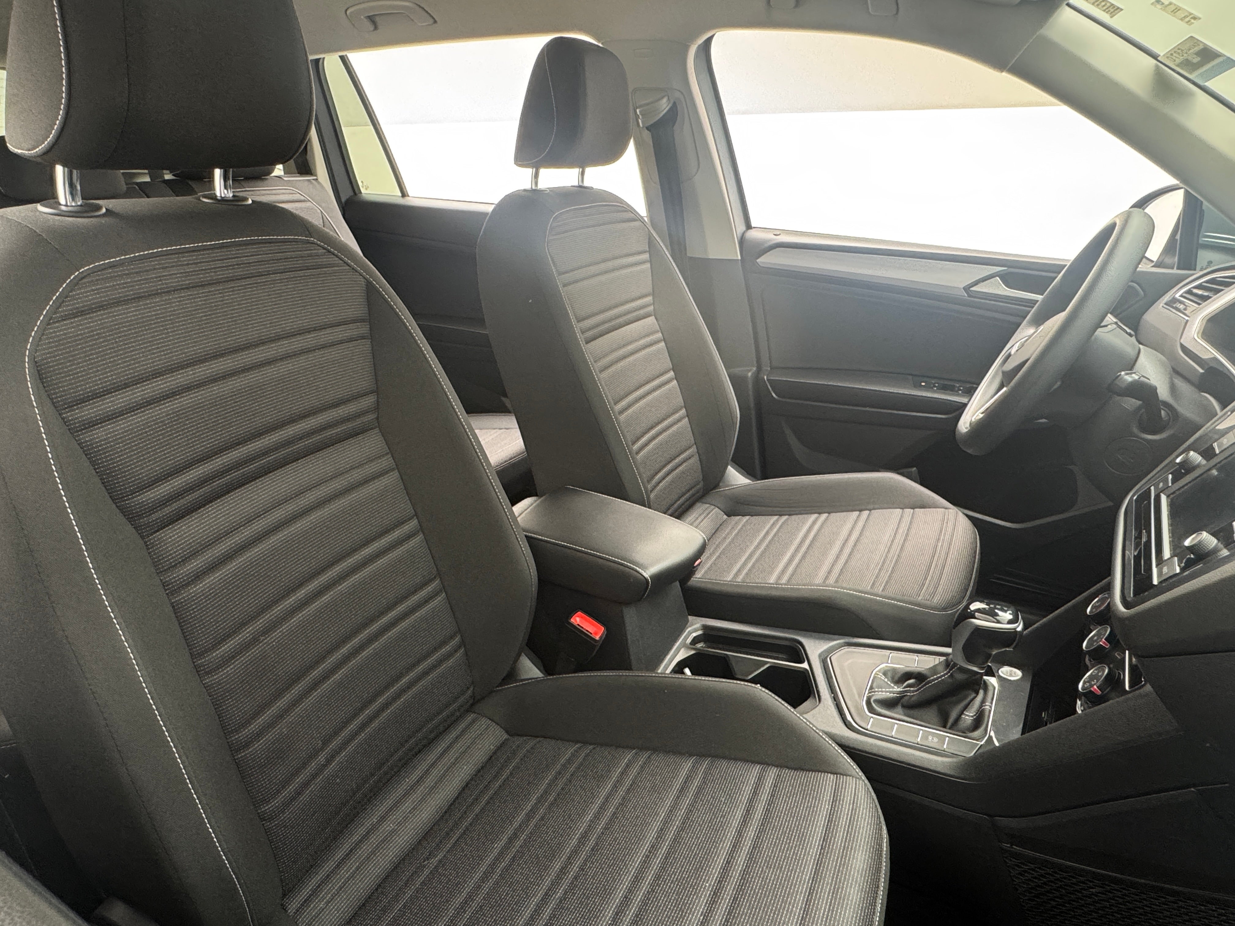 2022 Volkswagen Tiguan S 2