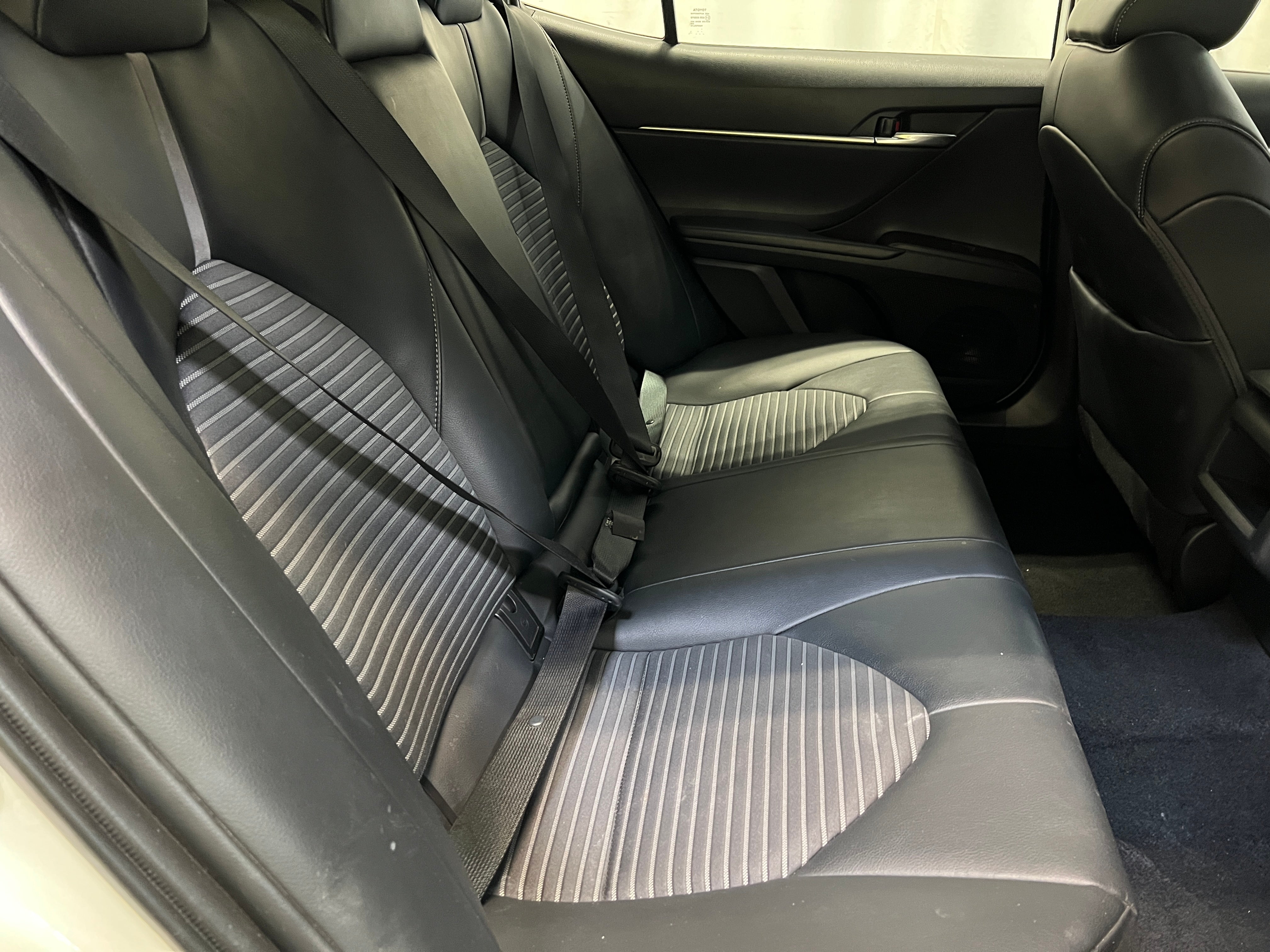 2022 Toyota Camry SE 6