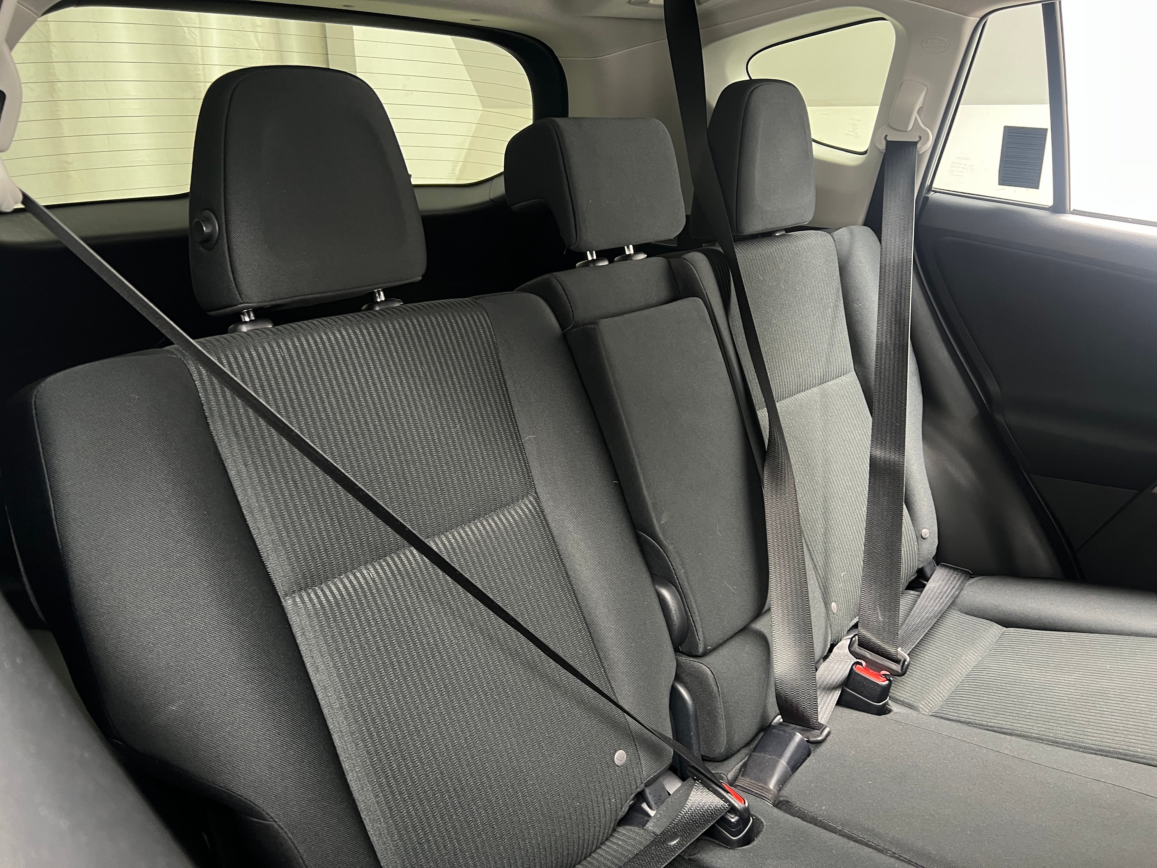 2018 Toyota RAV4 LE 6