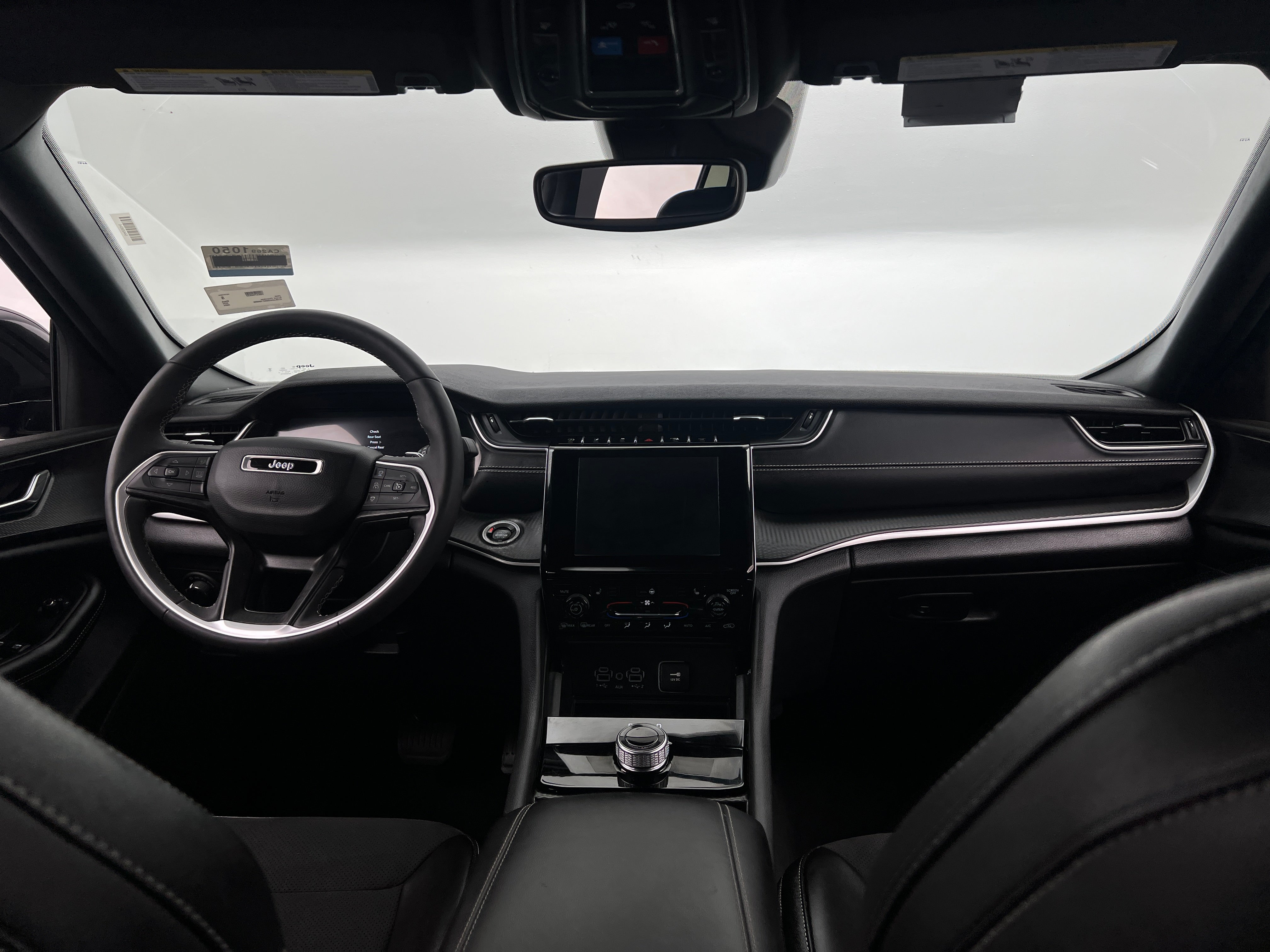2024 Jeep Grand Cherokee Altitude 3