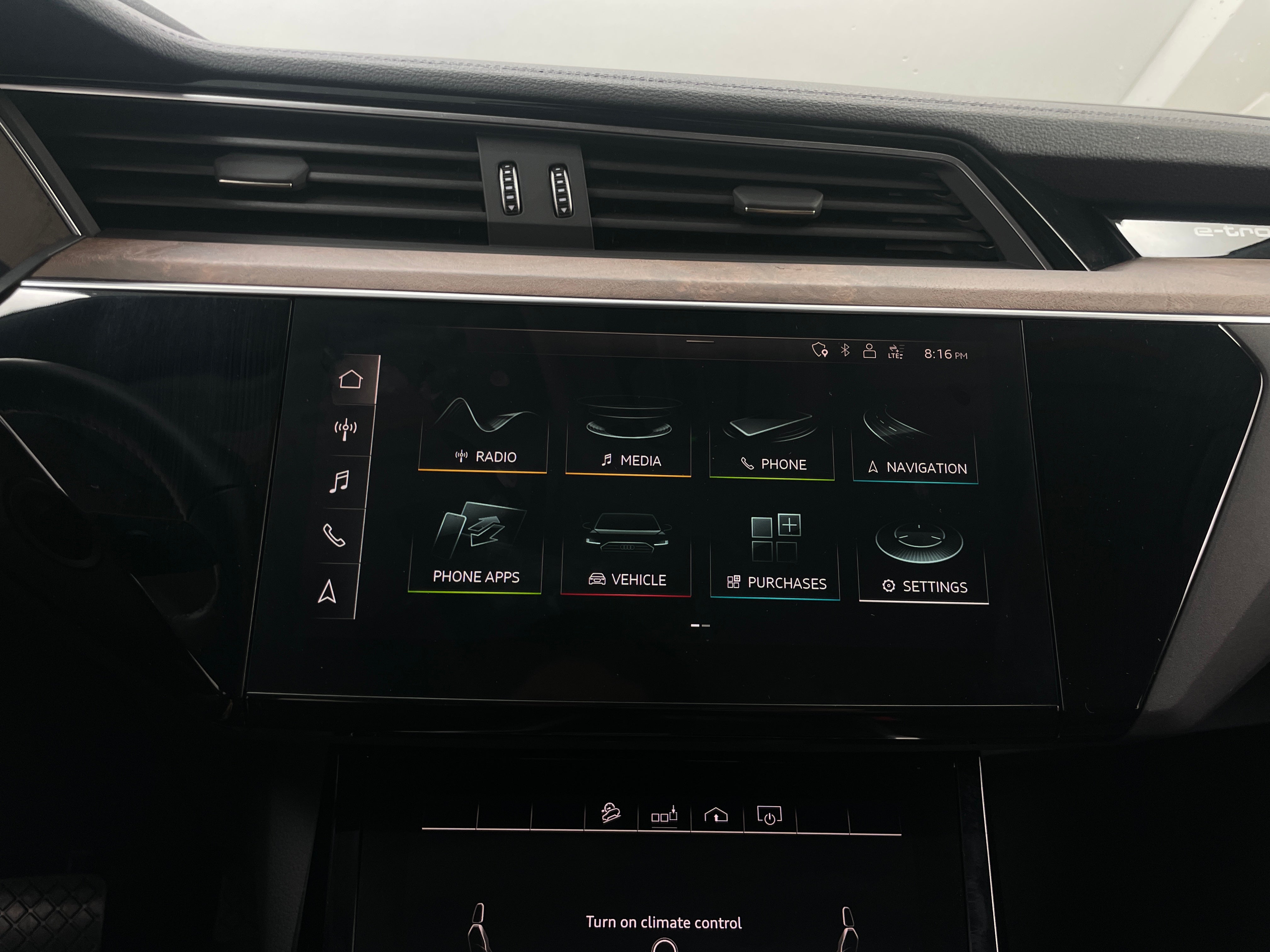 2020 Audi e-tron S Premium Plus 3