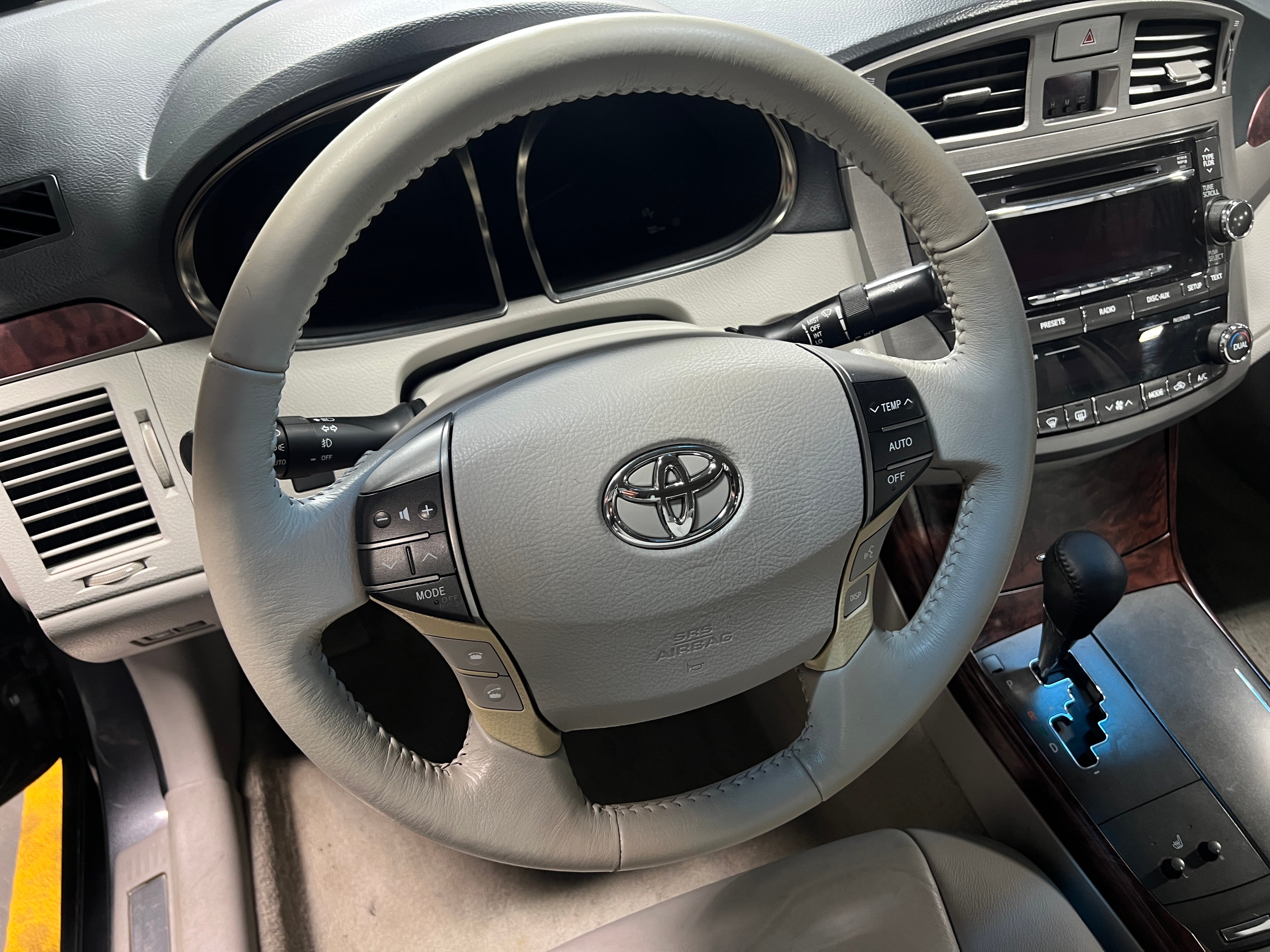 2012 Toyota Avalon Base 4