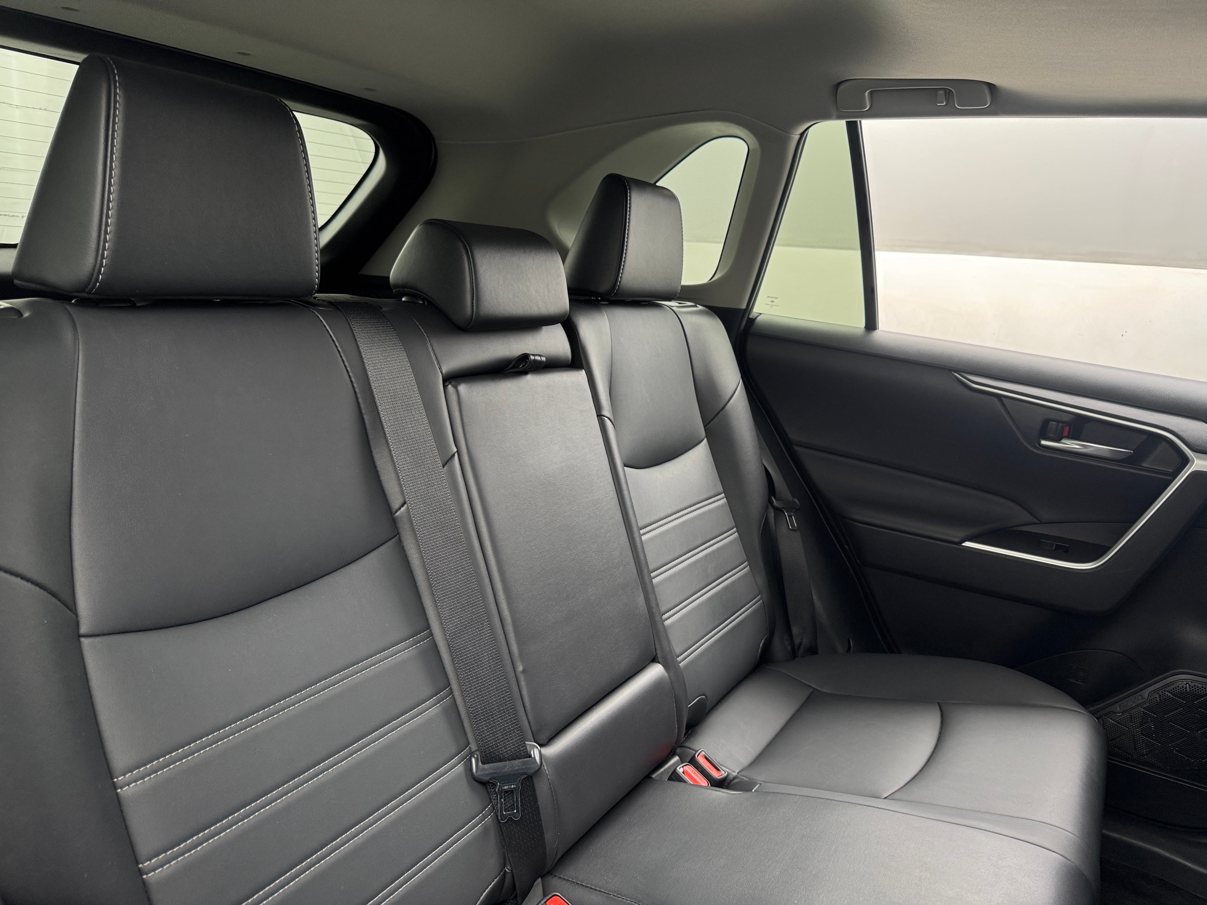 2023 Toyota RAV4 XLE Premium 5