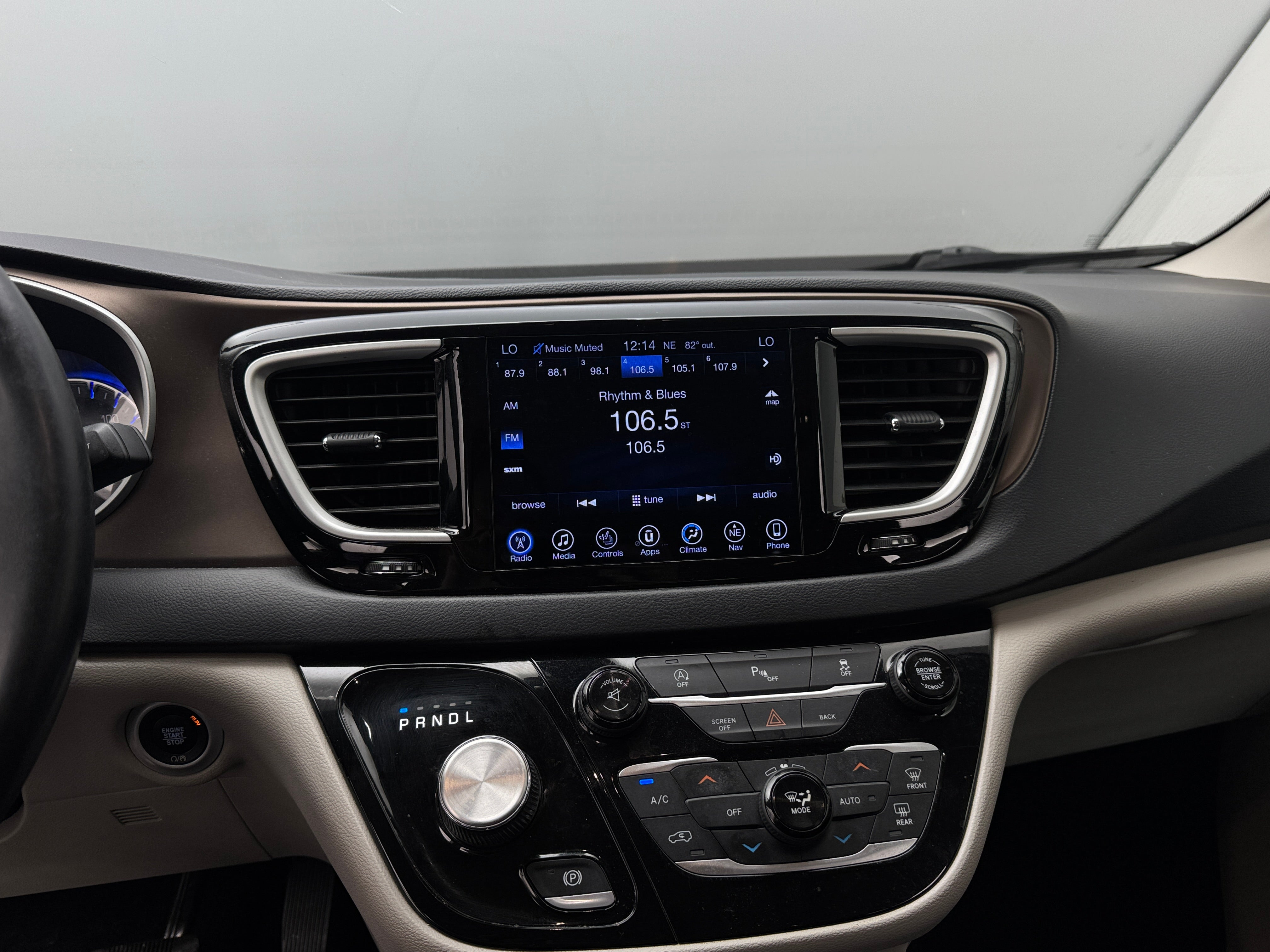 2017 Chrysler Pacifica Touring L 3