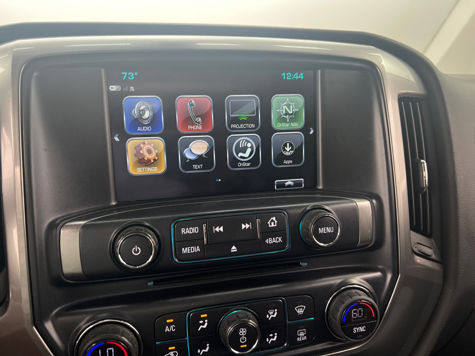 Thumbnail: 2017 Chevrolet Silverado 1500 - 4