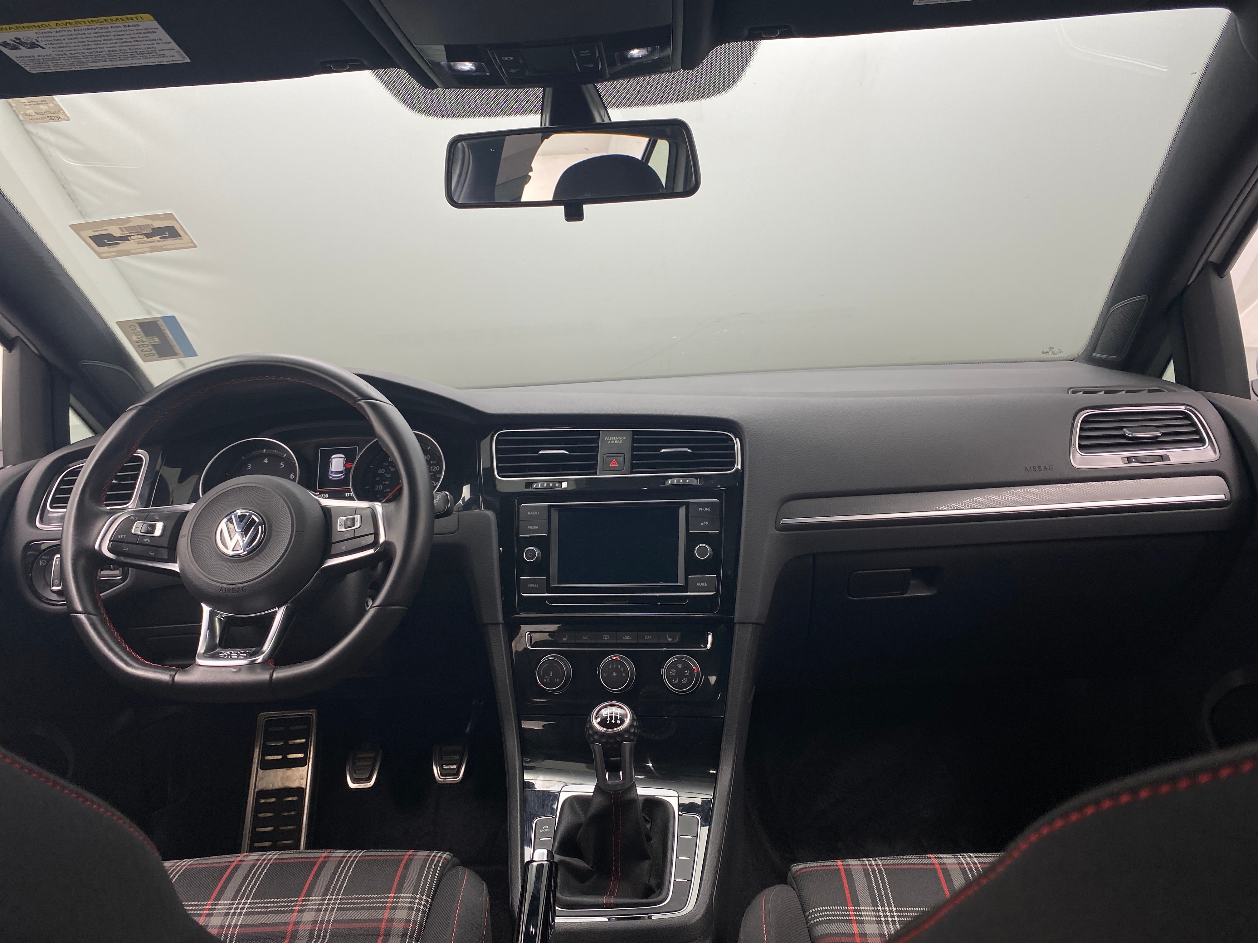 2020 Volkswagen Golf GTI S 3