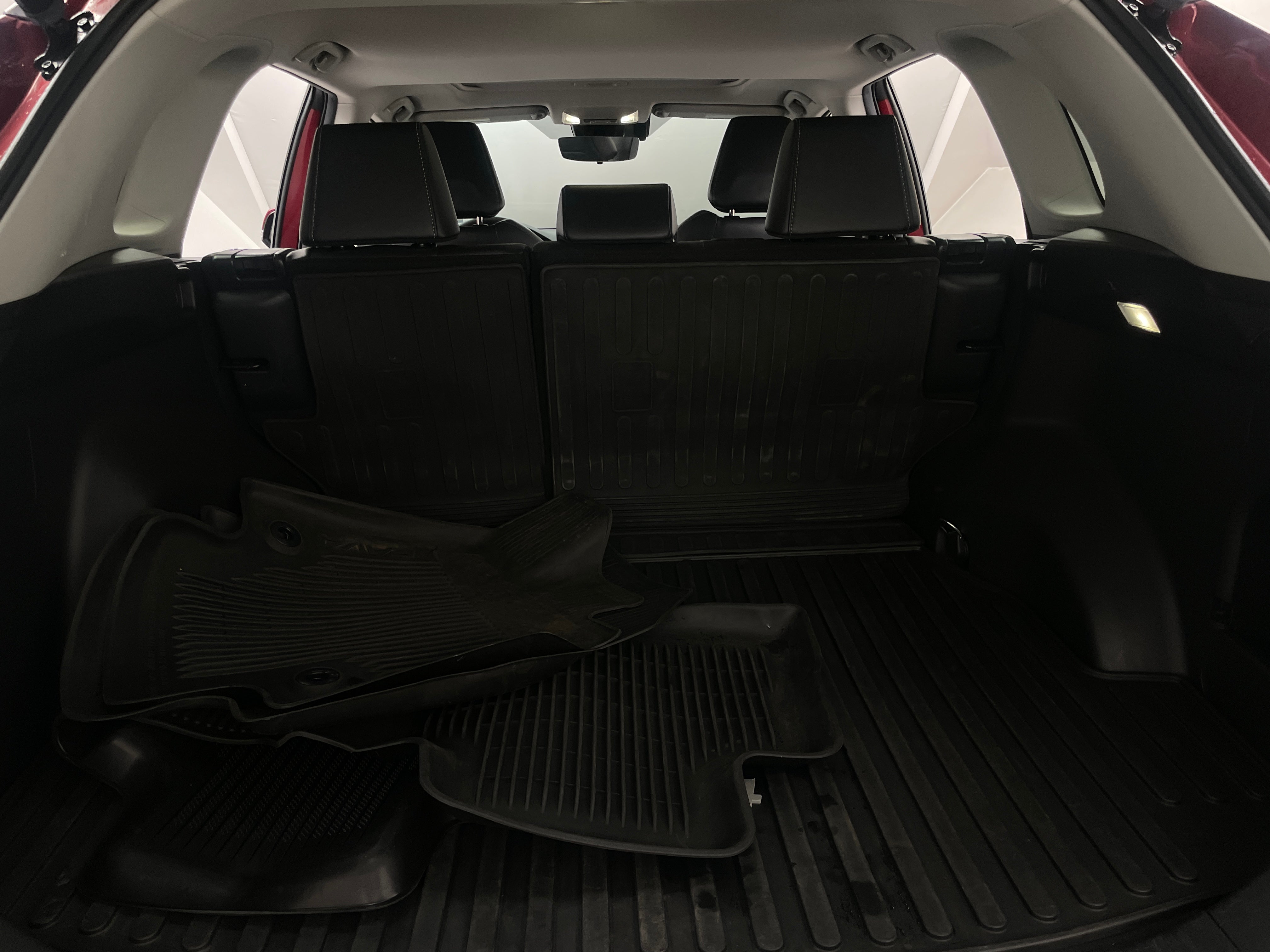 2022 Toyota RAV4 XLE Premium 6