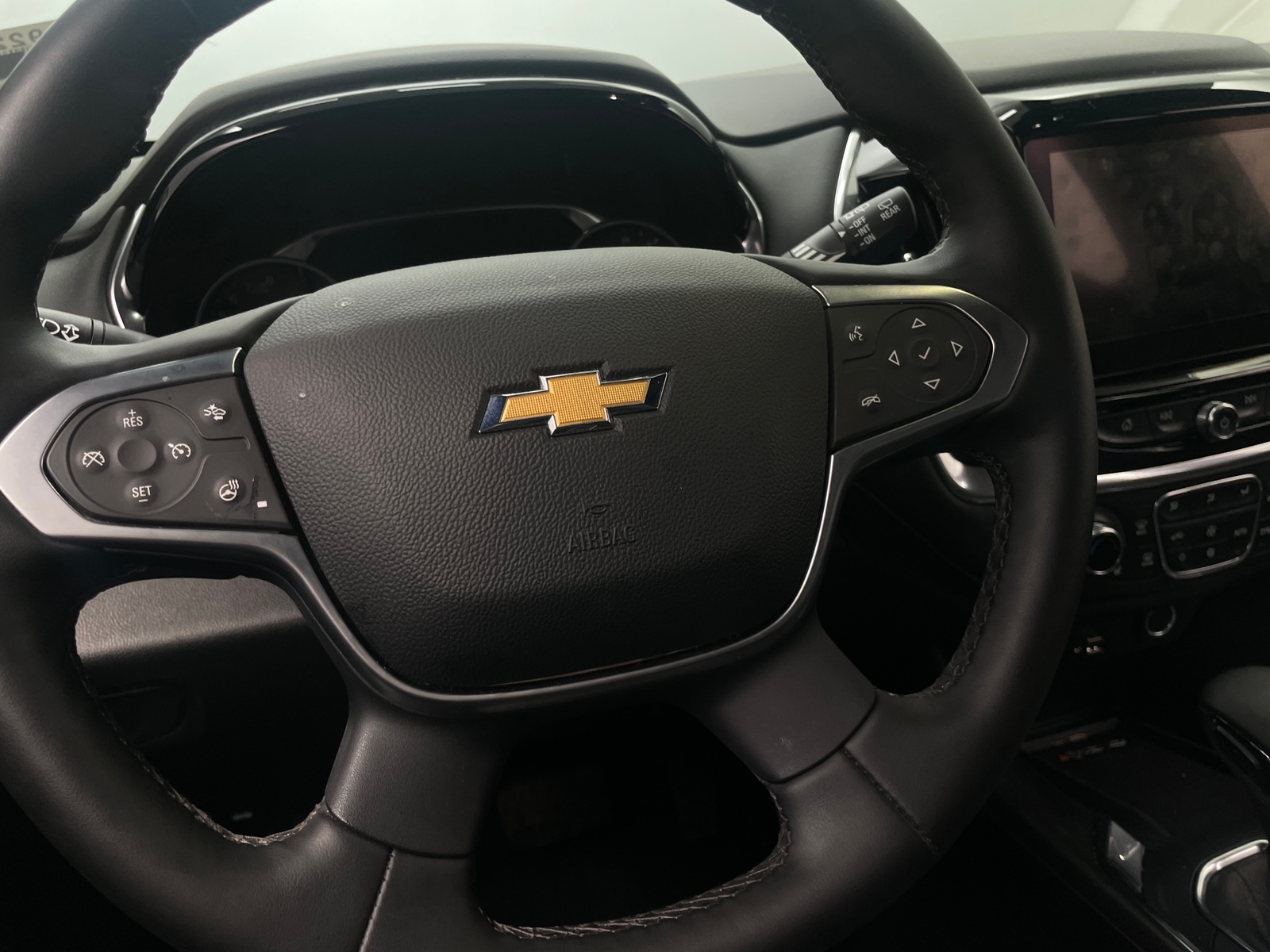Thumbnail: 2023 Chevrolet Traverse - 4