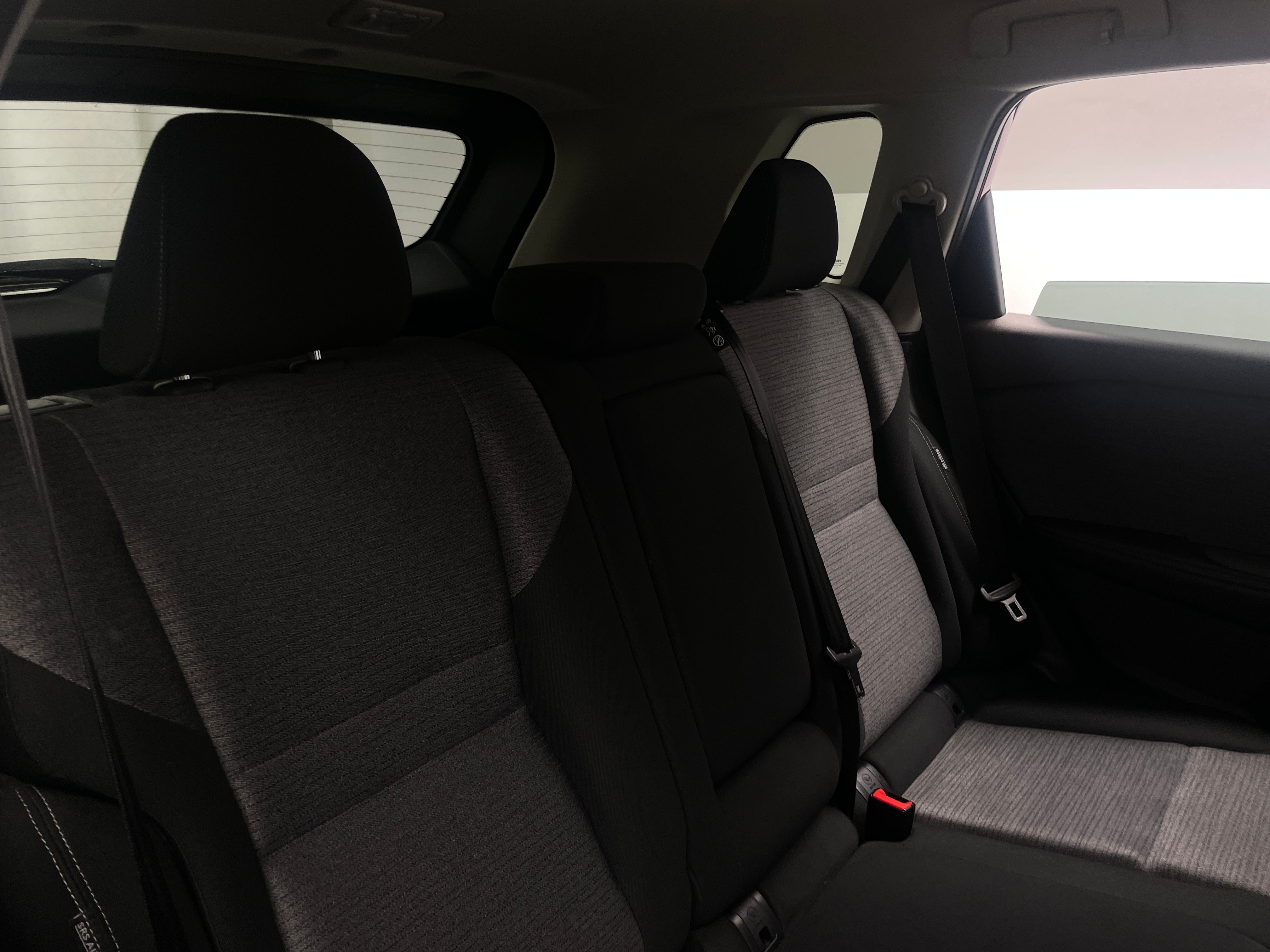 2022 Nissan Rogue S 6