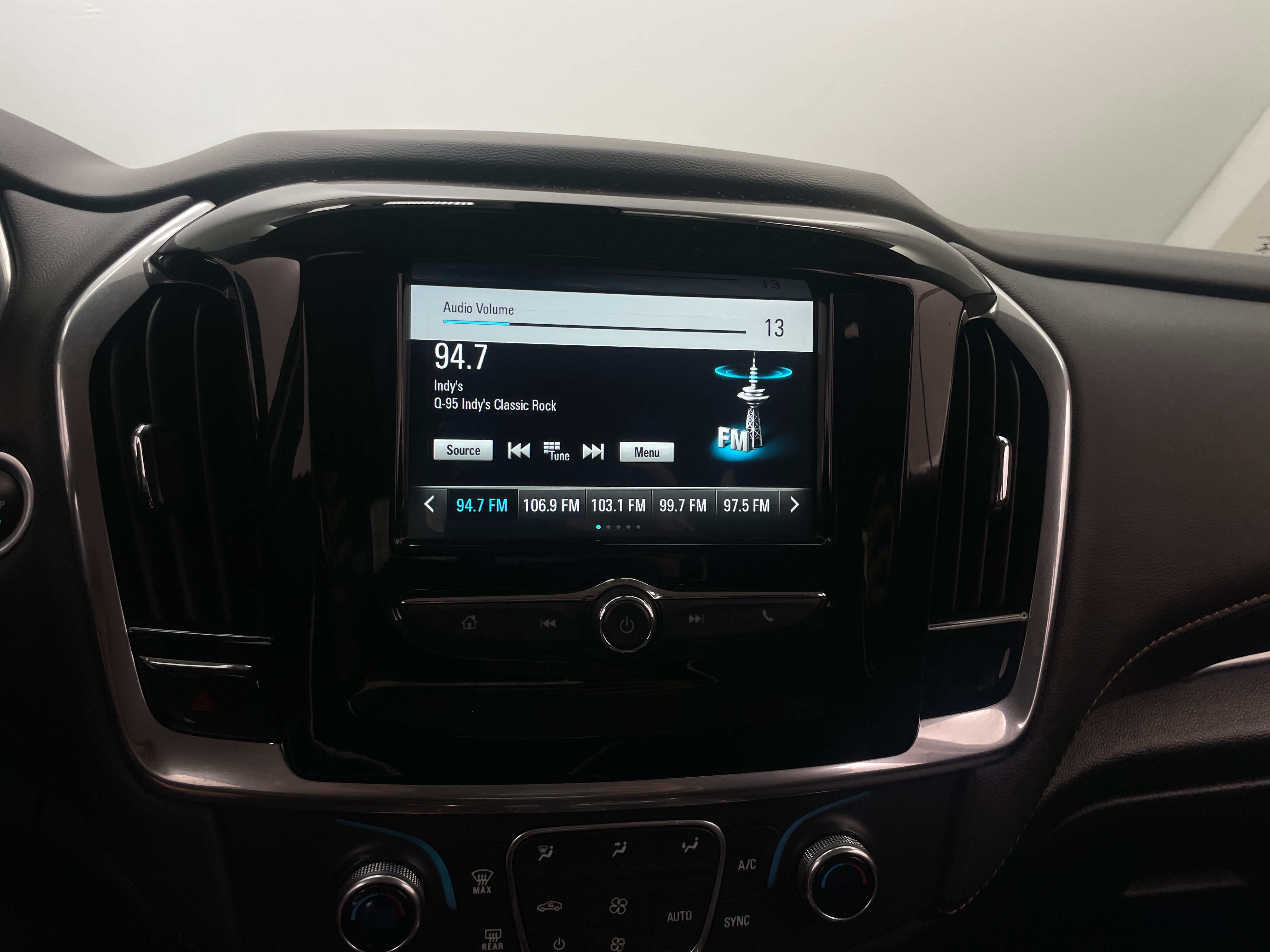 2019 Chevrolet Traverse LS 4