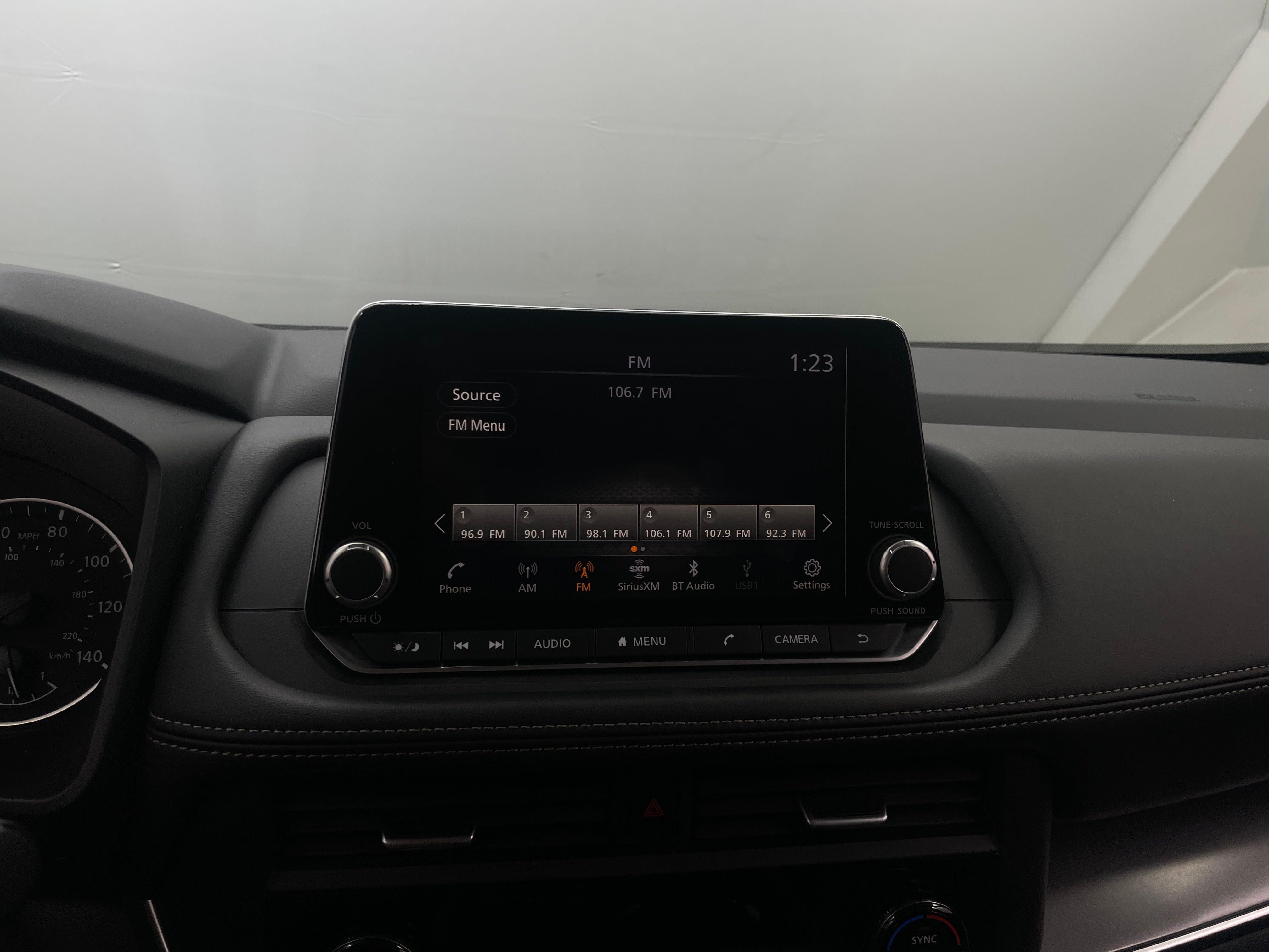 2024 Nissan Rogue SV 4