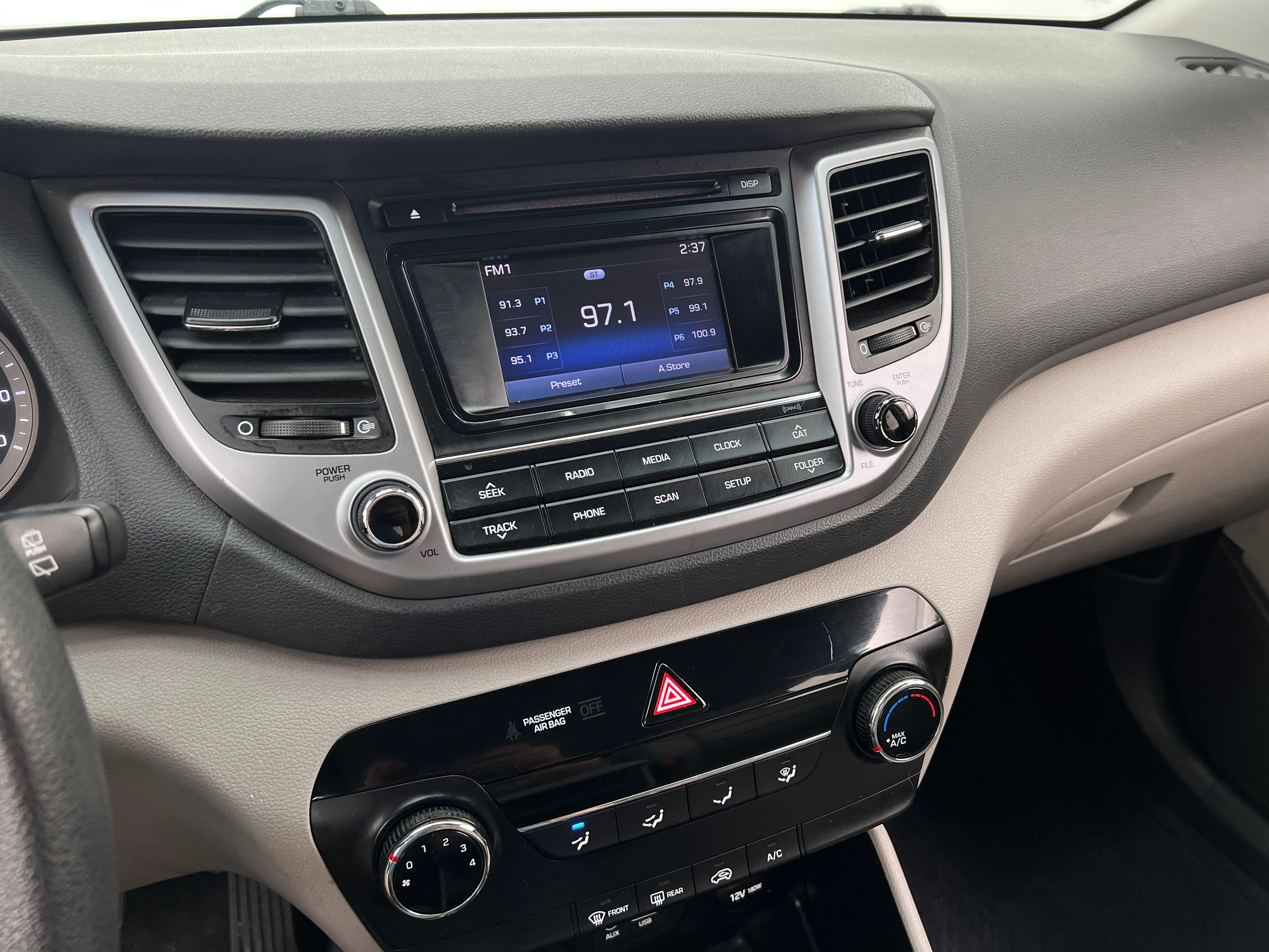 2017 Hyundai Tucson SE 4