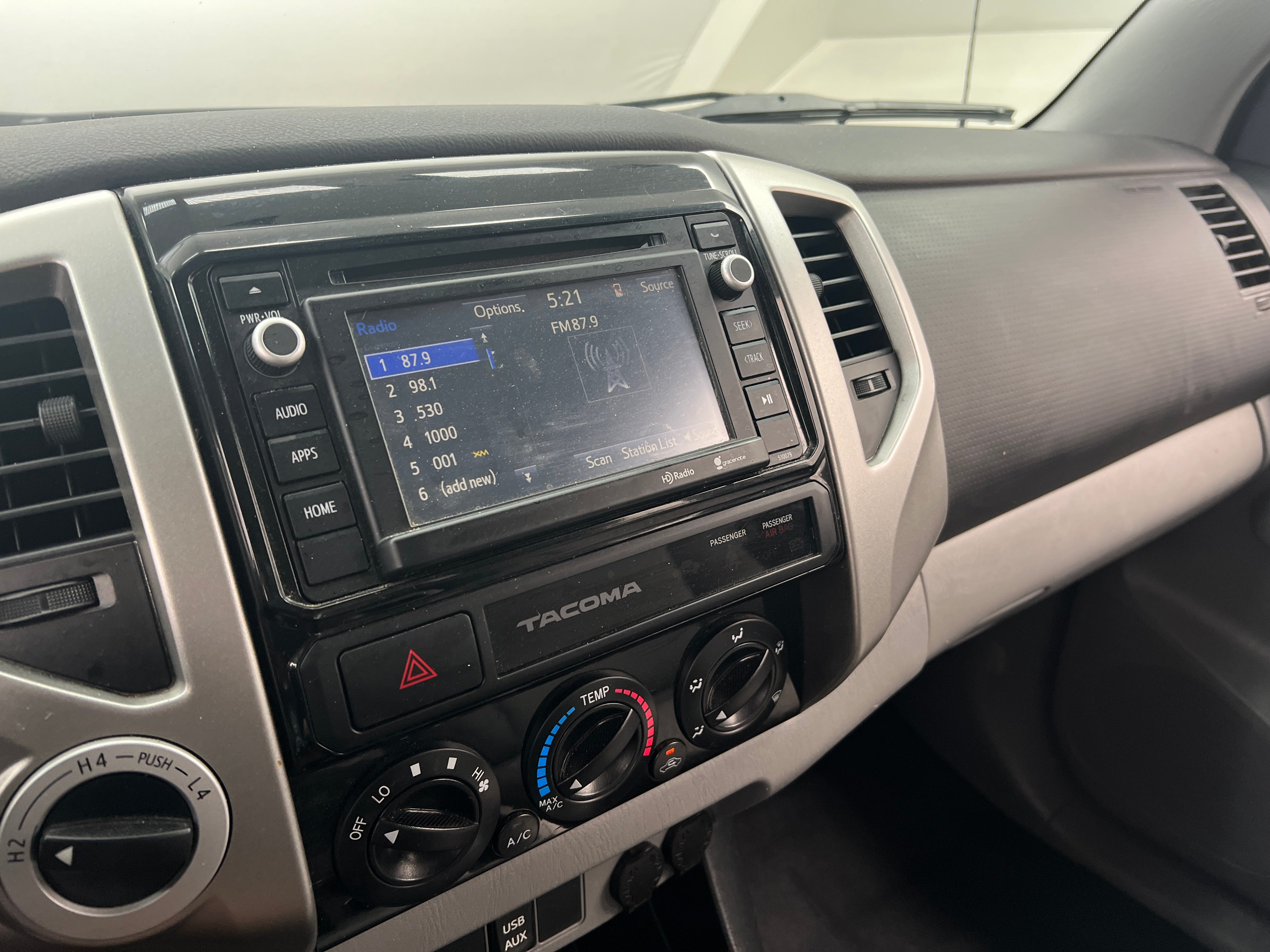 2015 Toyota Tacoma  4