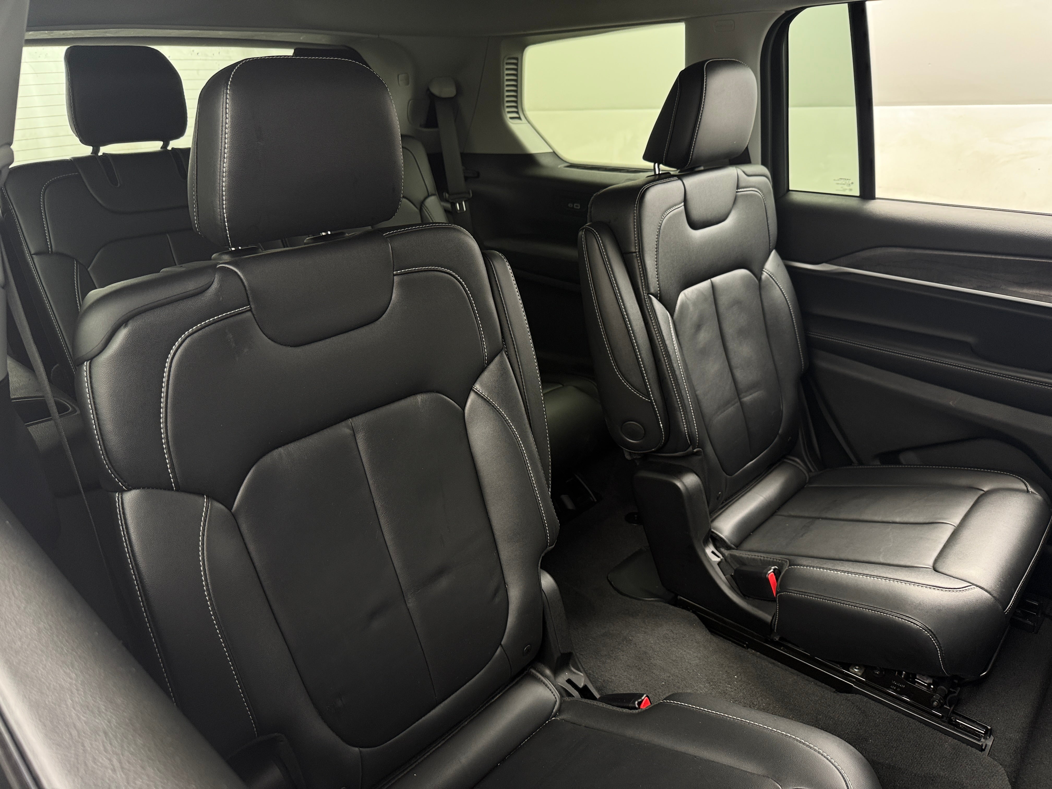2022 Jeep Grand Cherokee L Limited Edition 5
