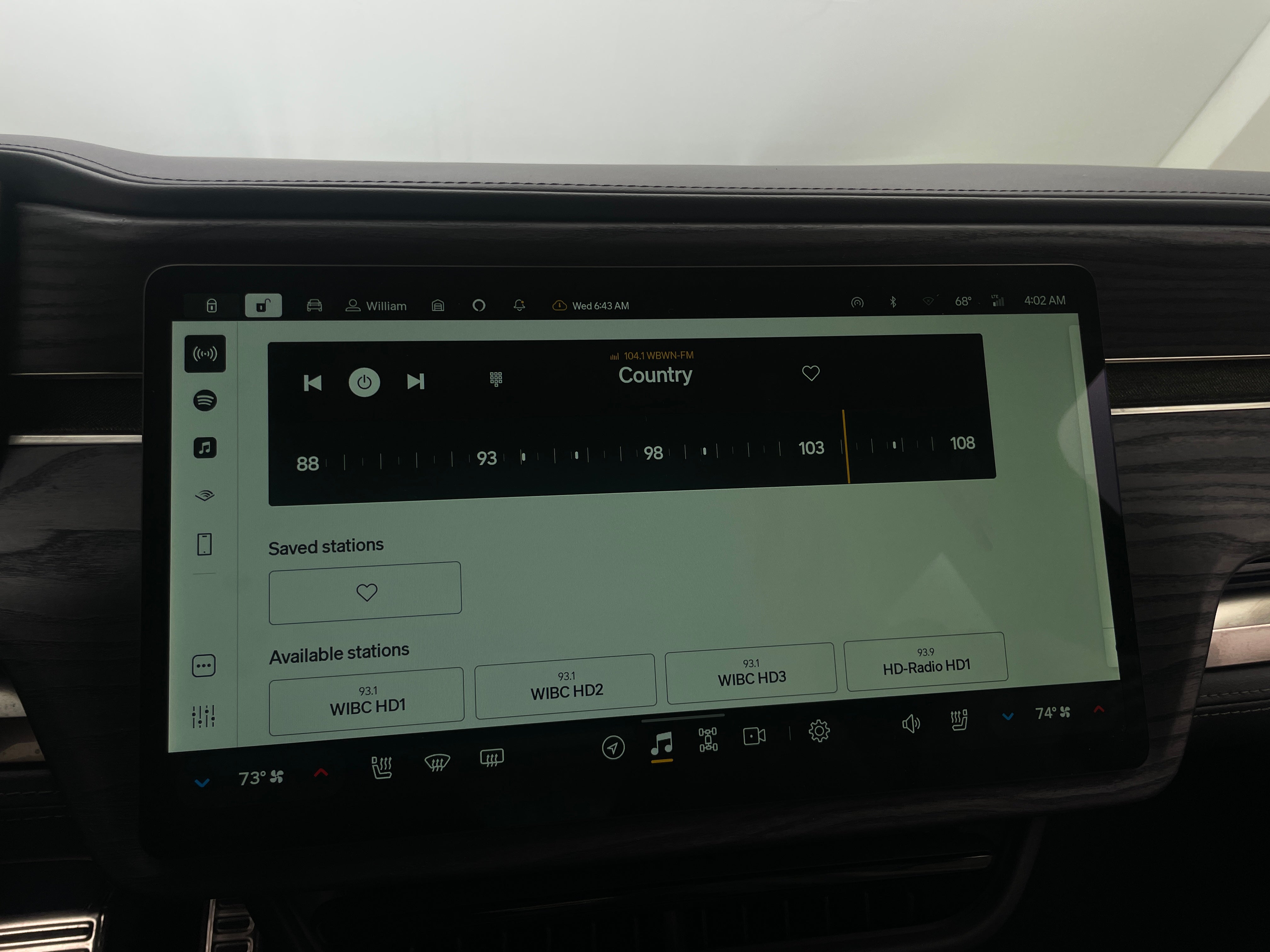 2023 Rivian R1T Adventure 3