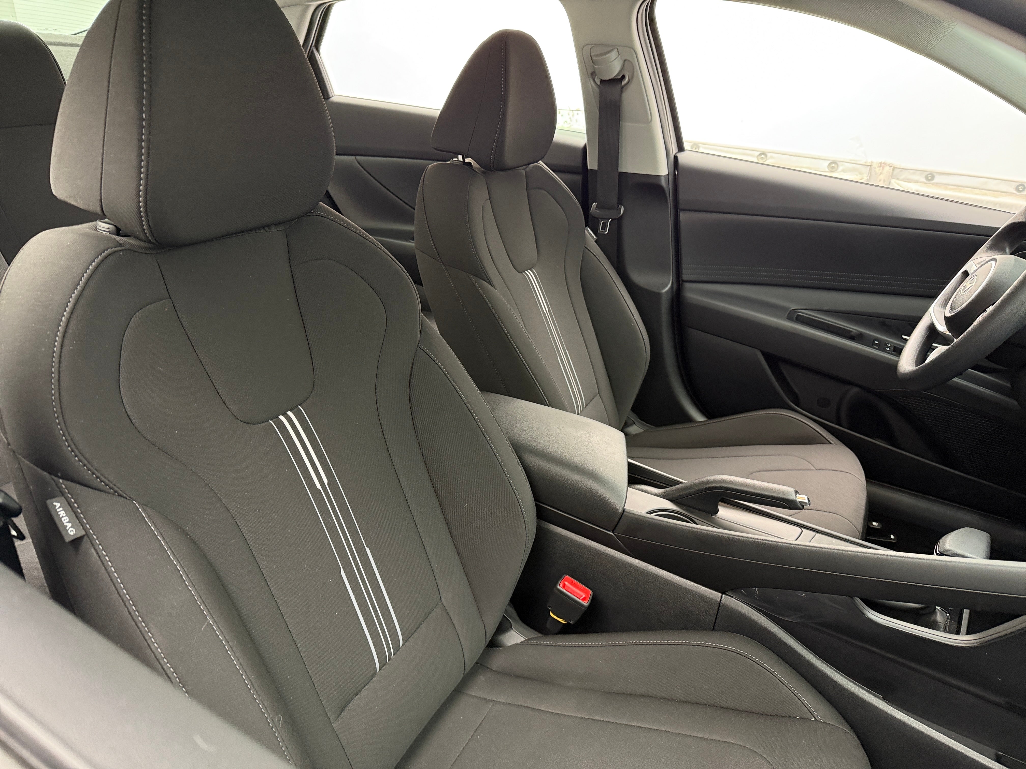 2024 Hyundai Elantra SEL 2