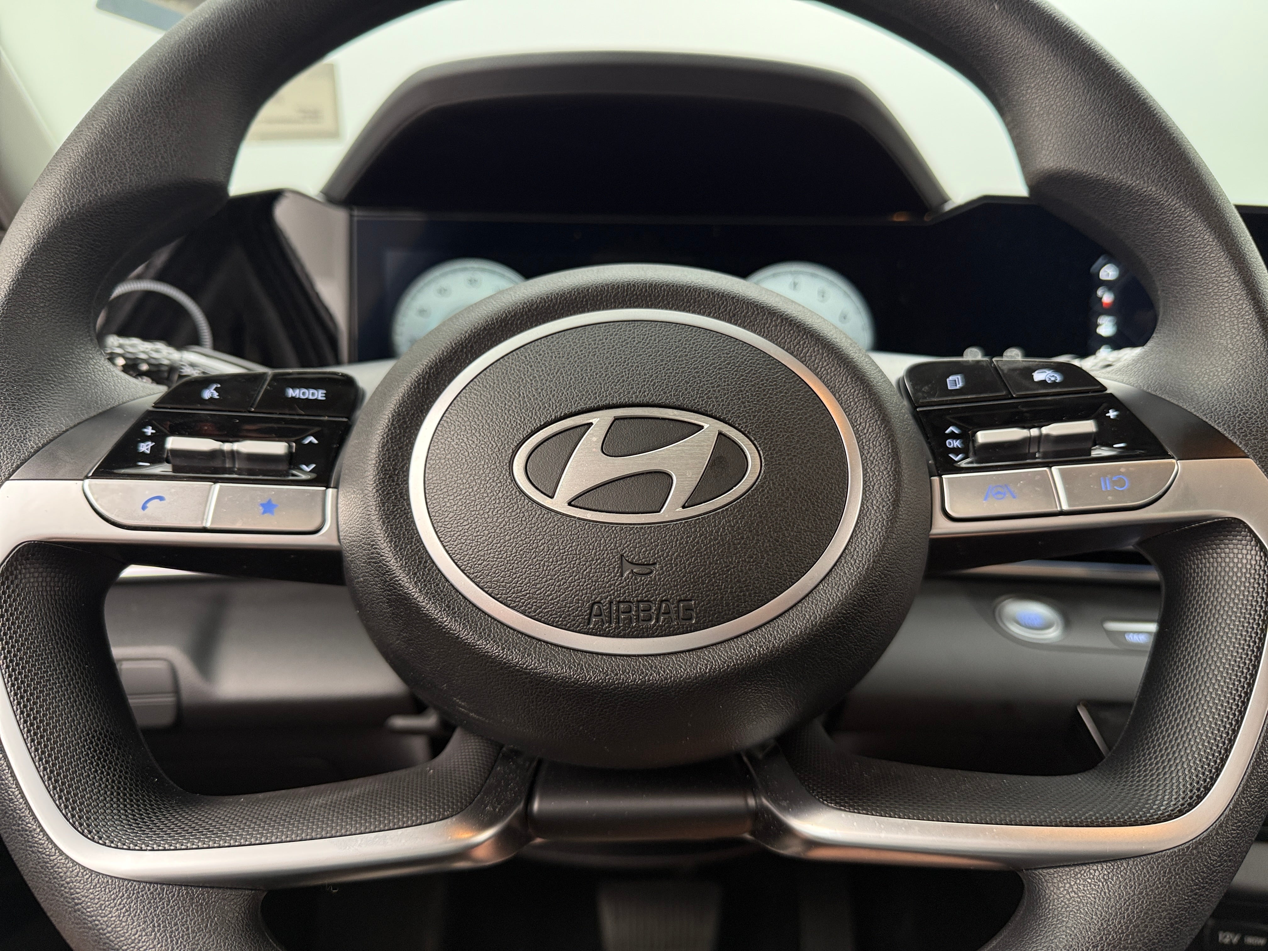 2024 Hyundai Elantra SEL 5