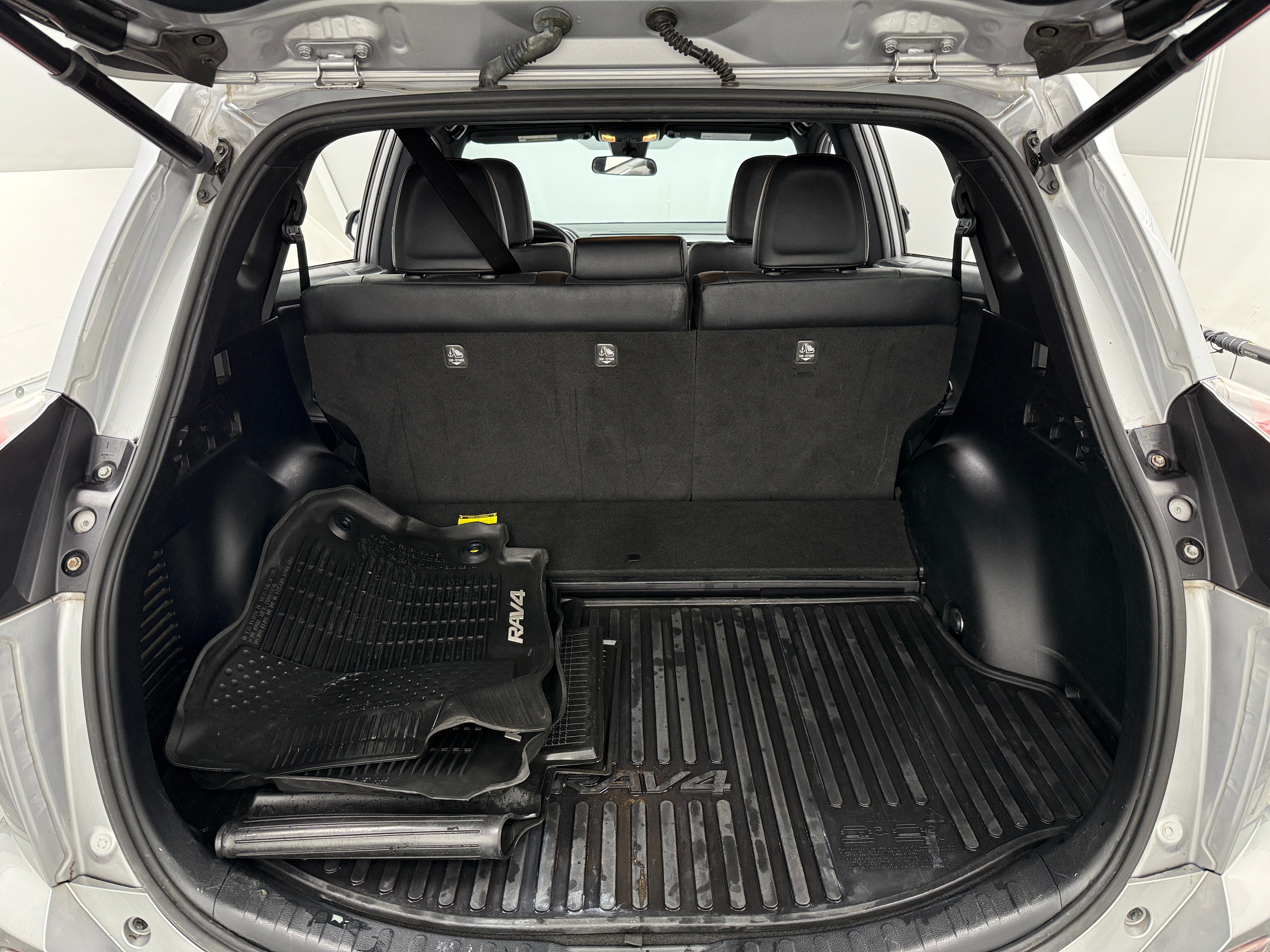 2017 Toyota RAV4 SE 6
