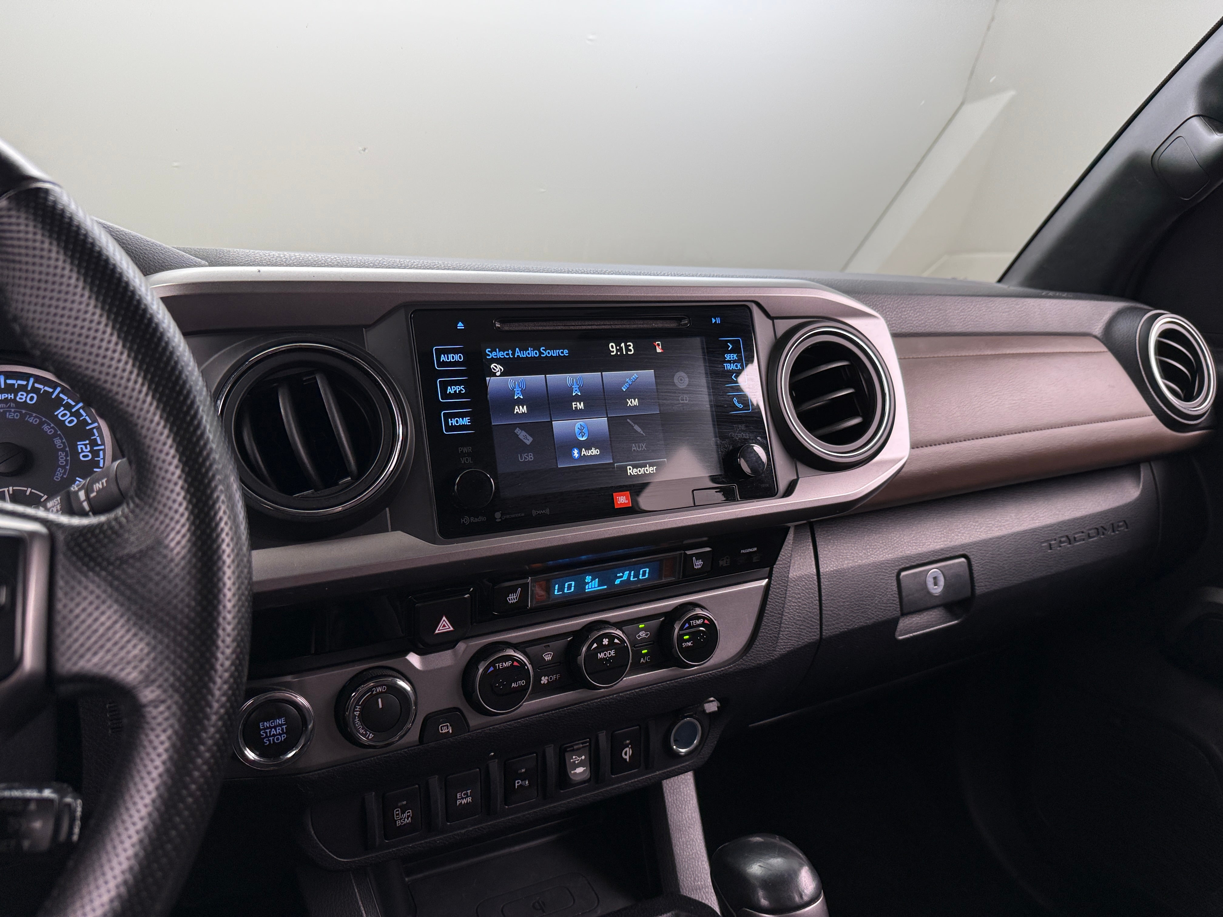 2016 Toyota Tacoma Limited 3