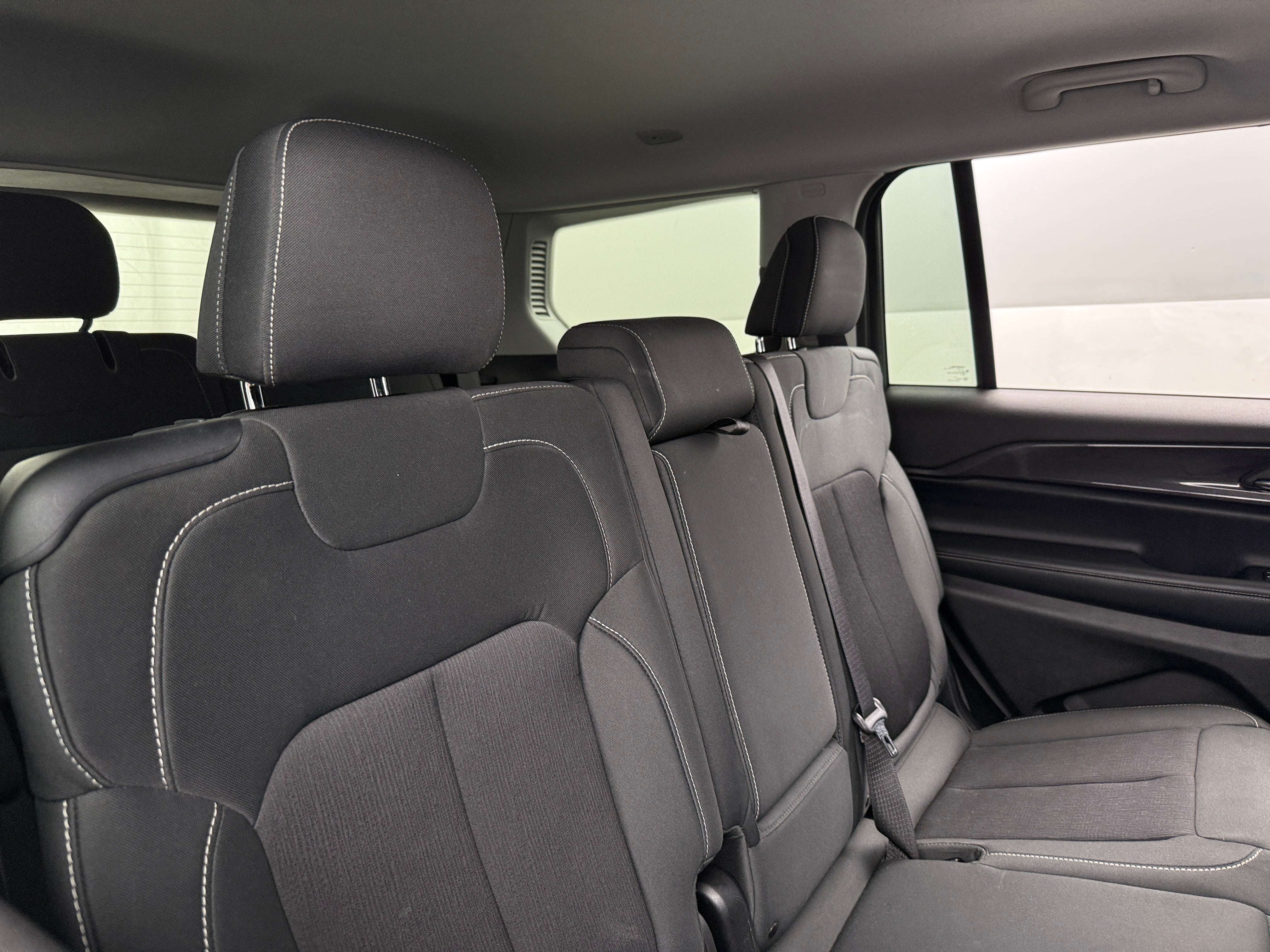 2021 Jeep Grand Cherokee L Laredo 6
