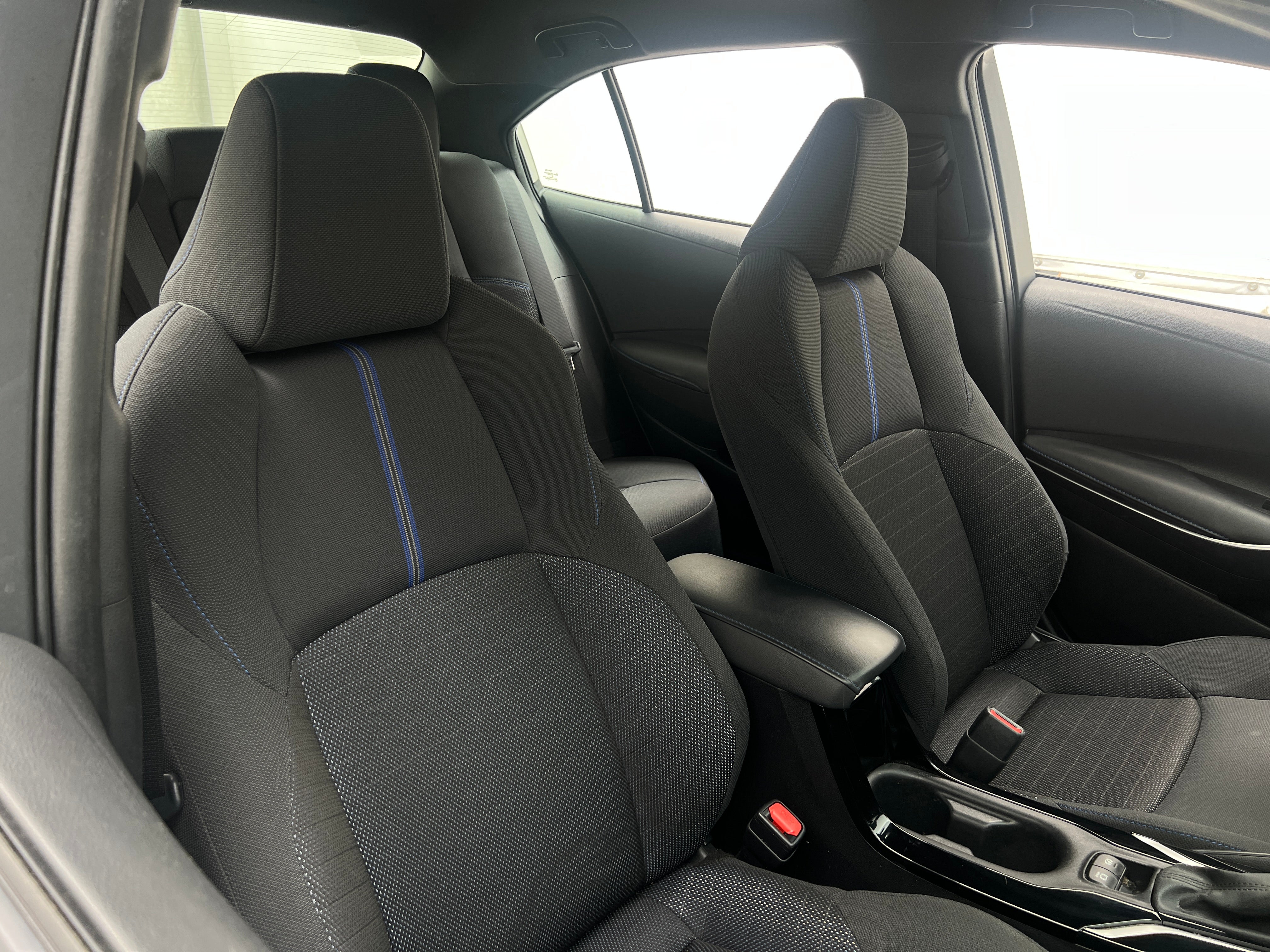 2021 Toyota Corolla SE 2