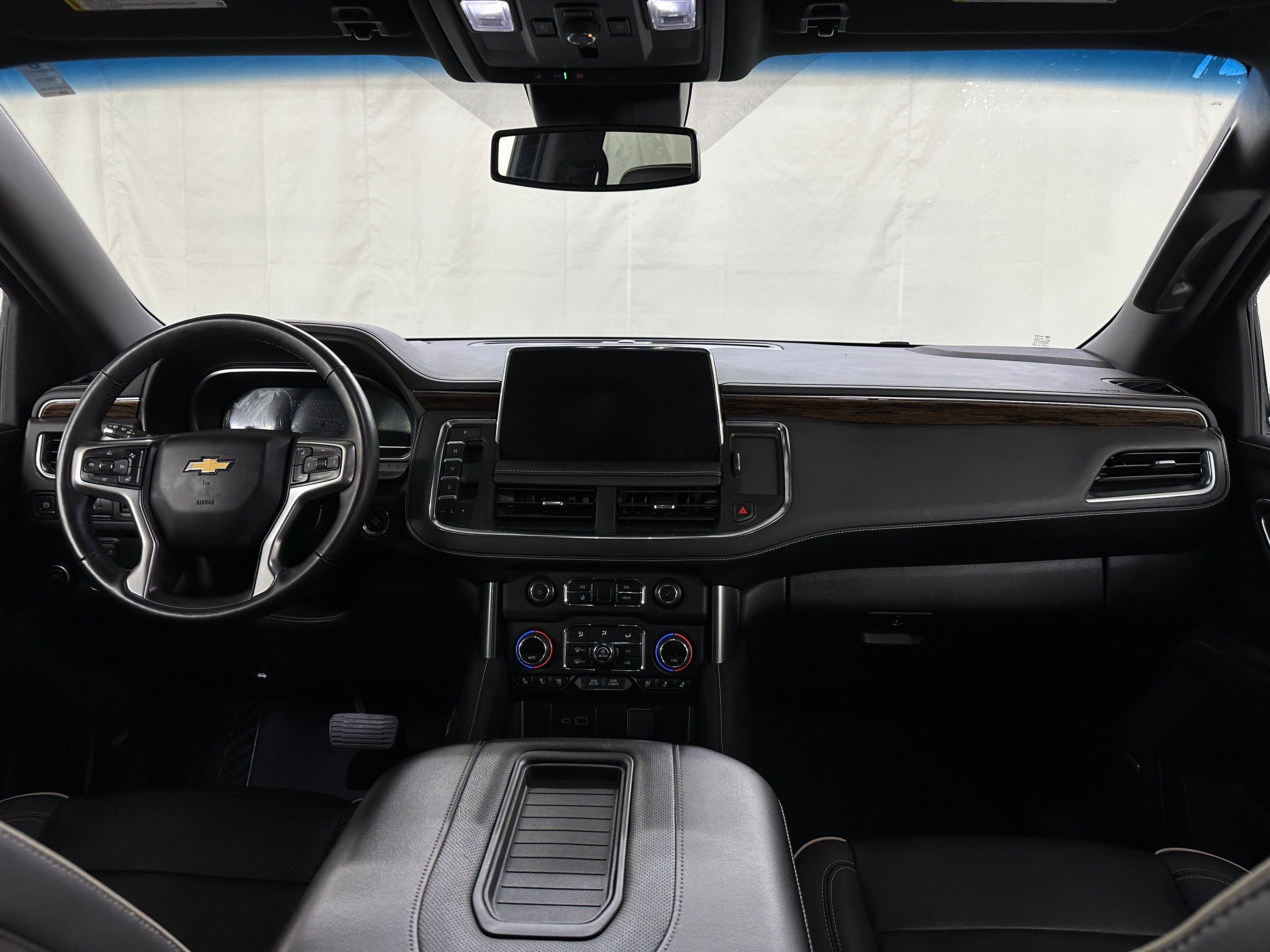 2023 Chevrolet Suburban Premier 2