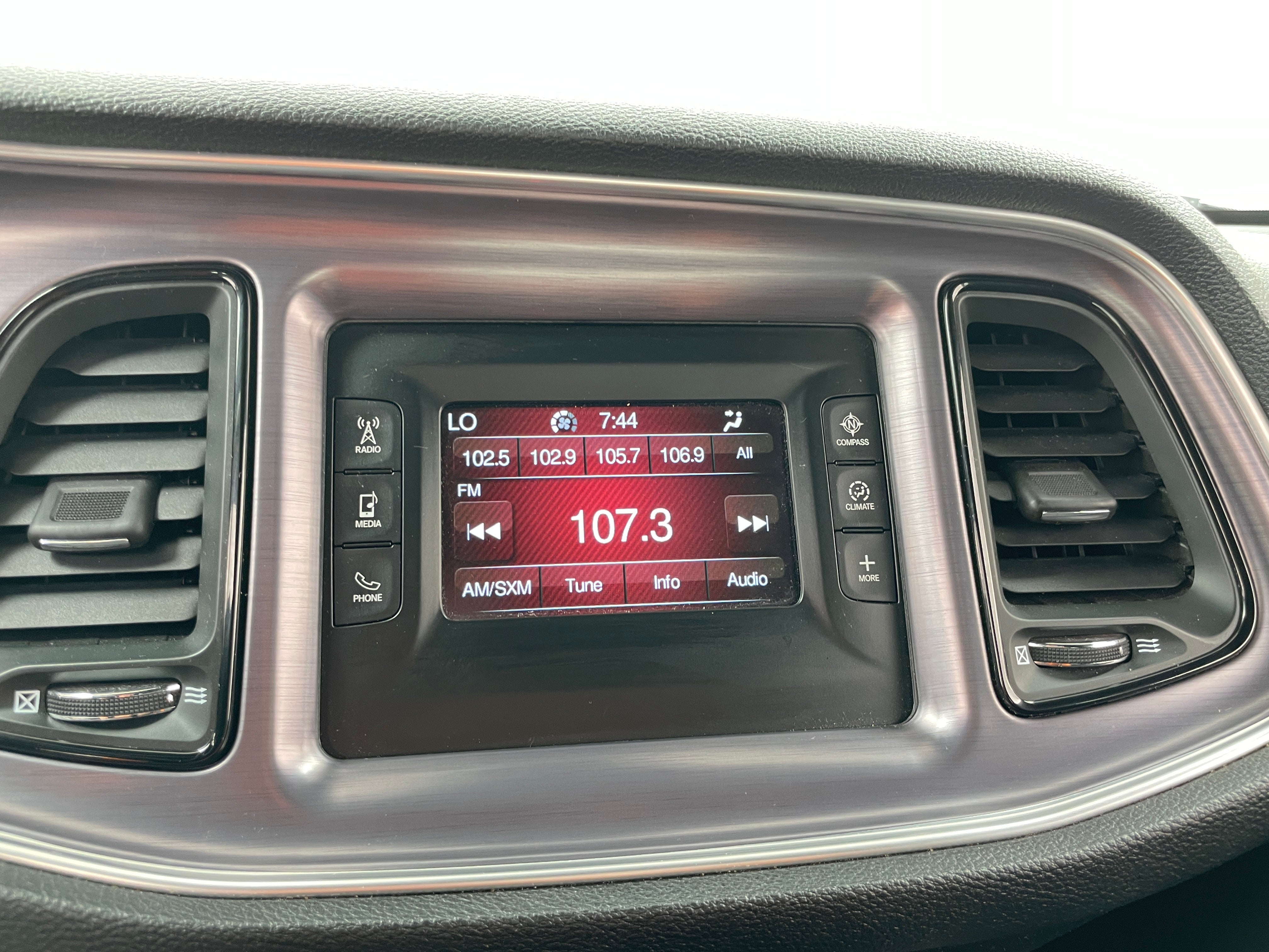 2017 Dodge Challenger SXT 3