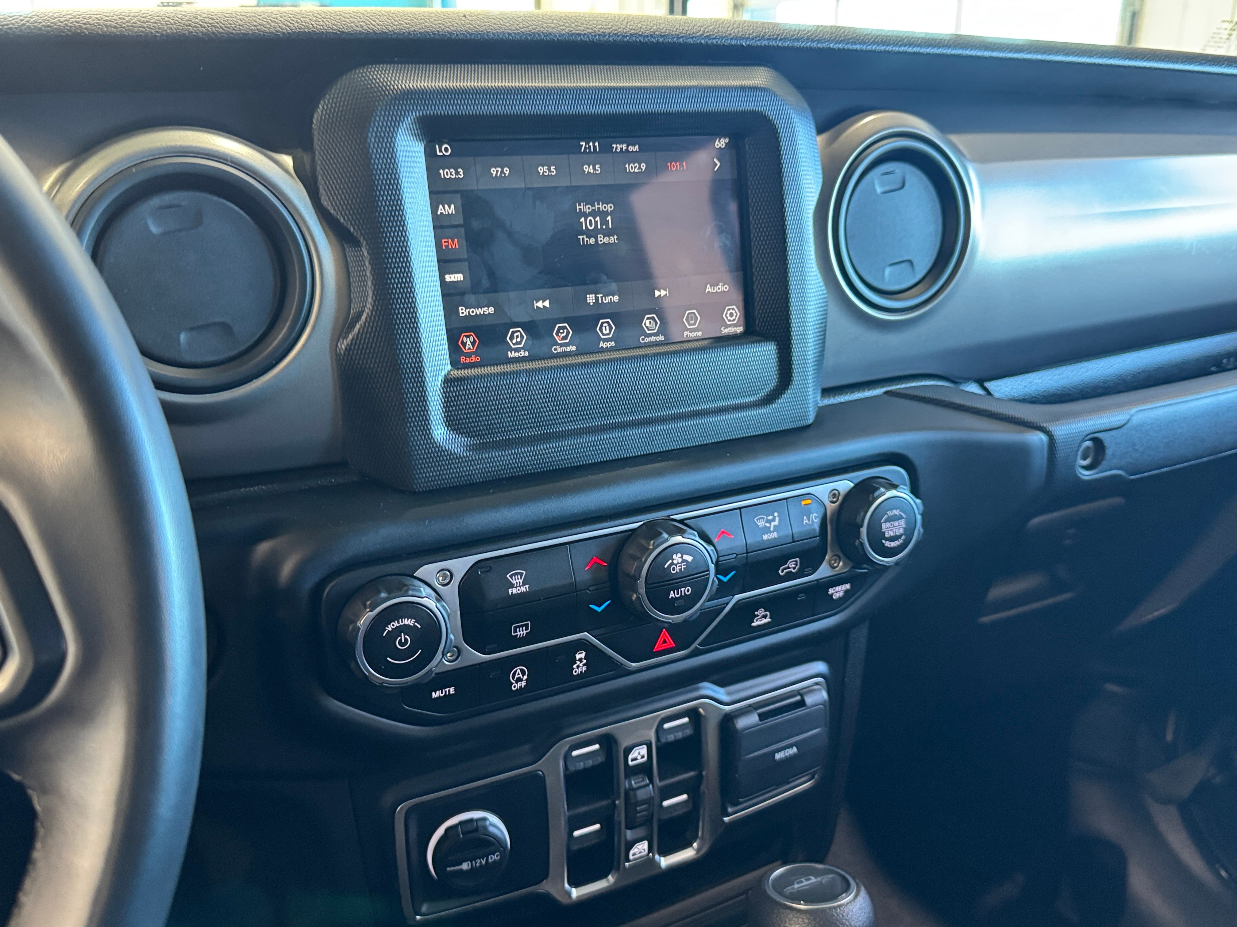 2021 Jeep Gladiator Willys 4