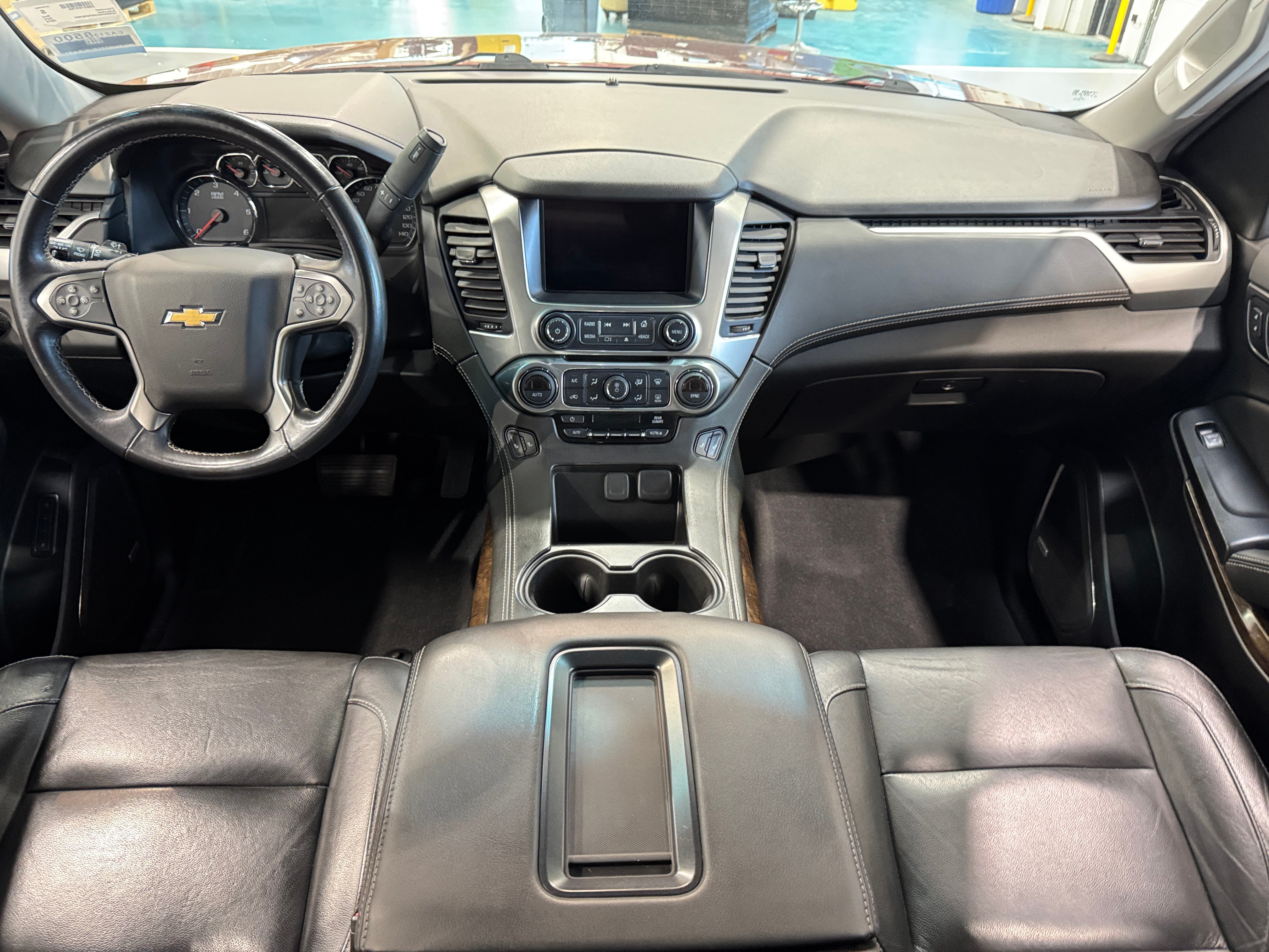 2019 Chevrolet Suburban LT 2