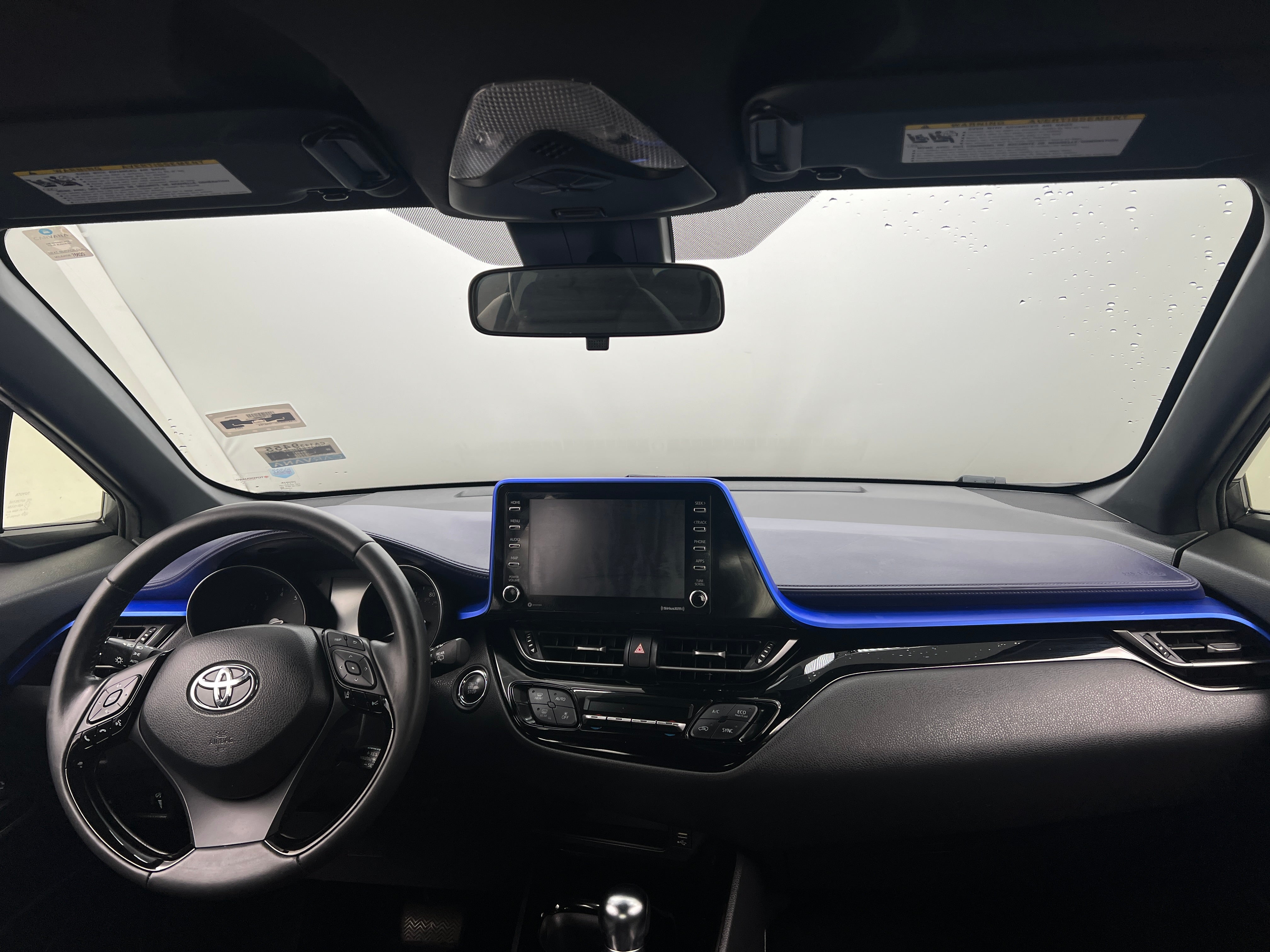 2021 Toyota C-HR XLE 3