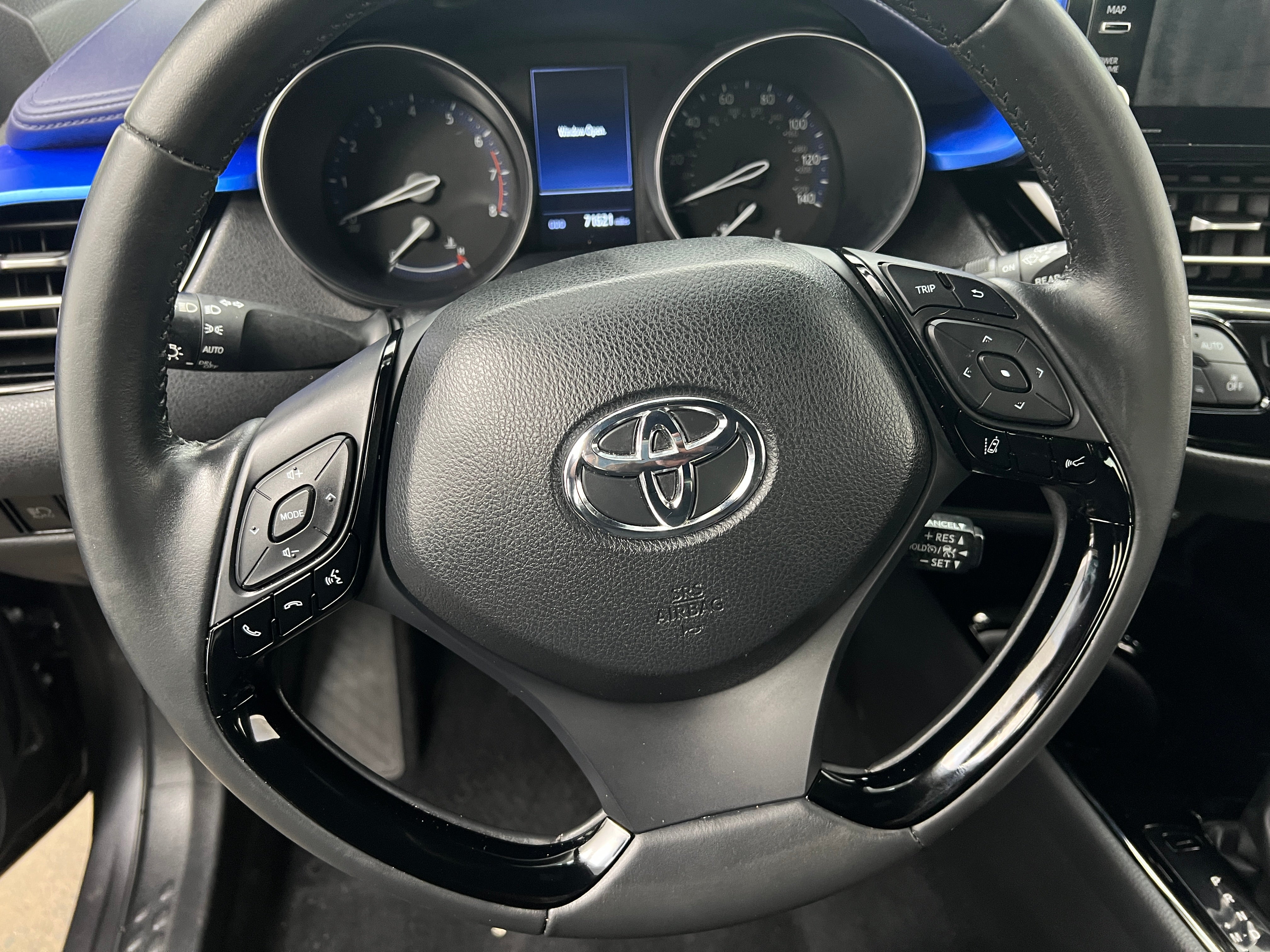 2021 Toyota C-HR XLE 5