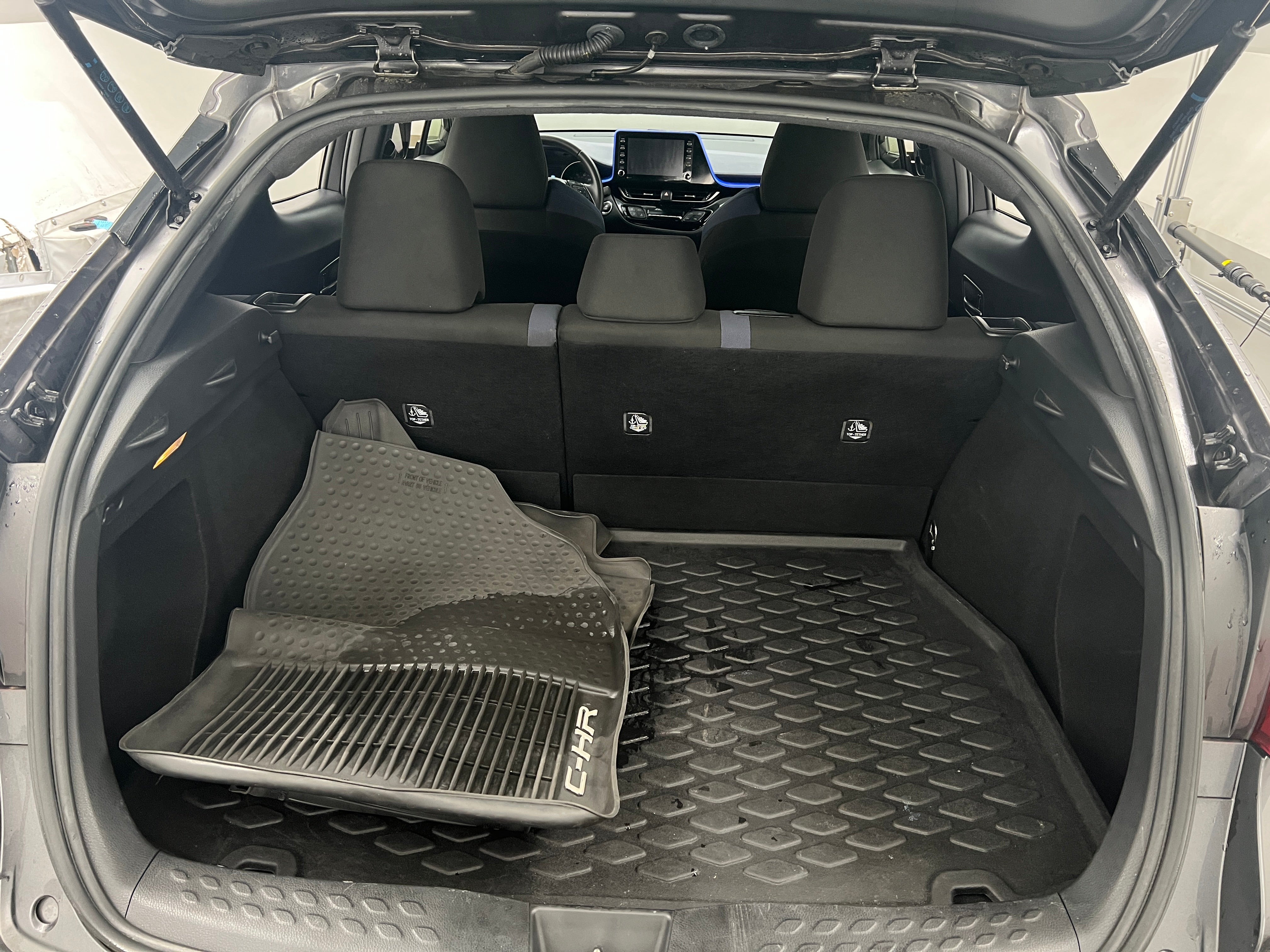 2021 Toyota C-HR XLE 7