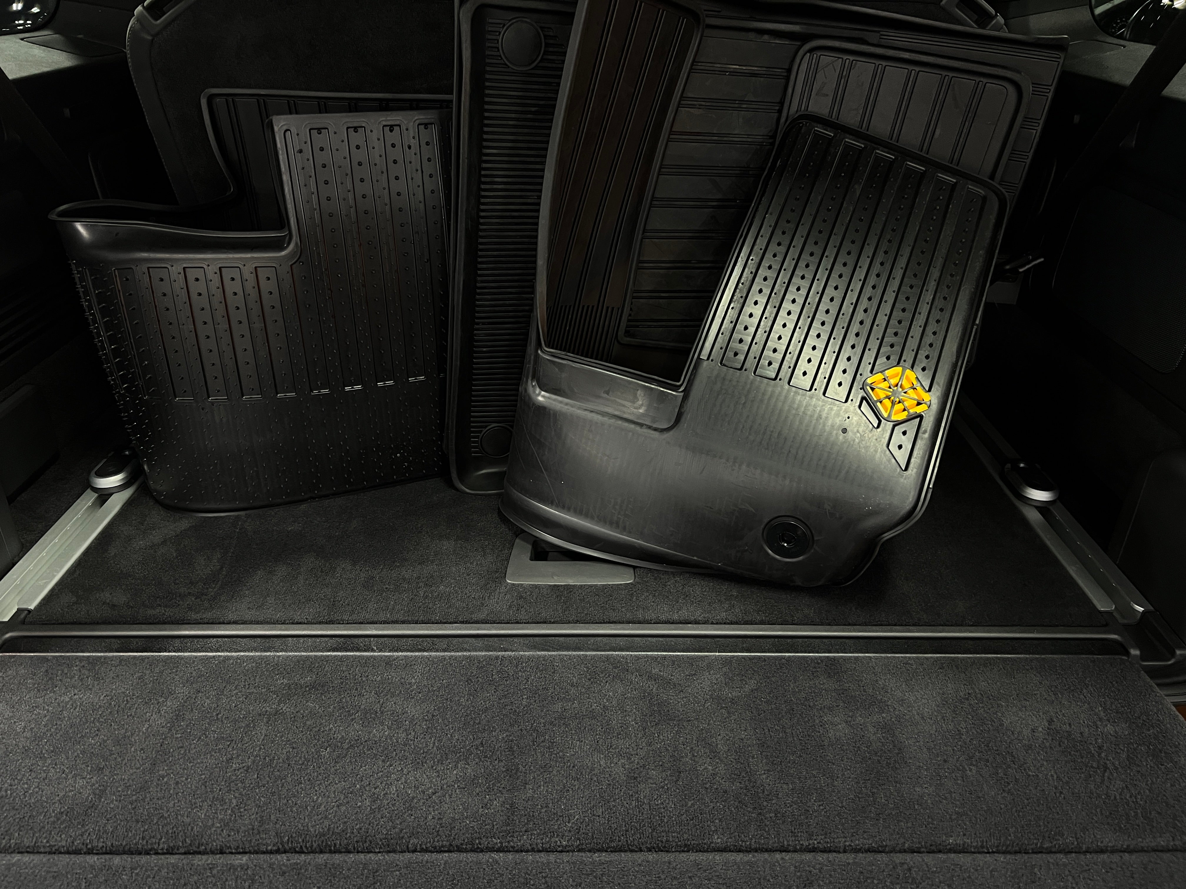 2023 Rivian R1S Adventure 6