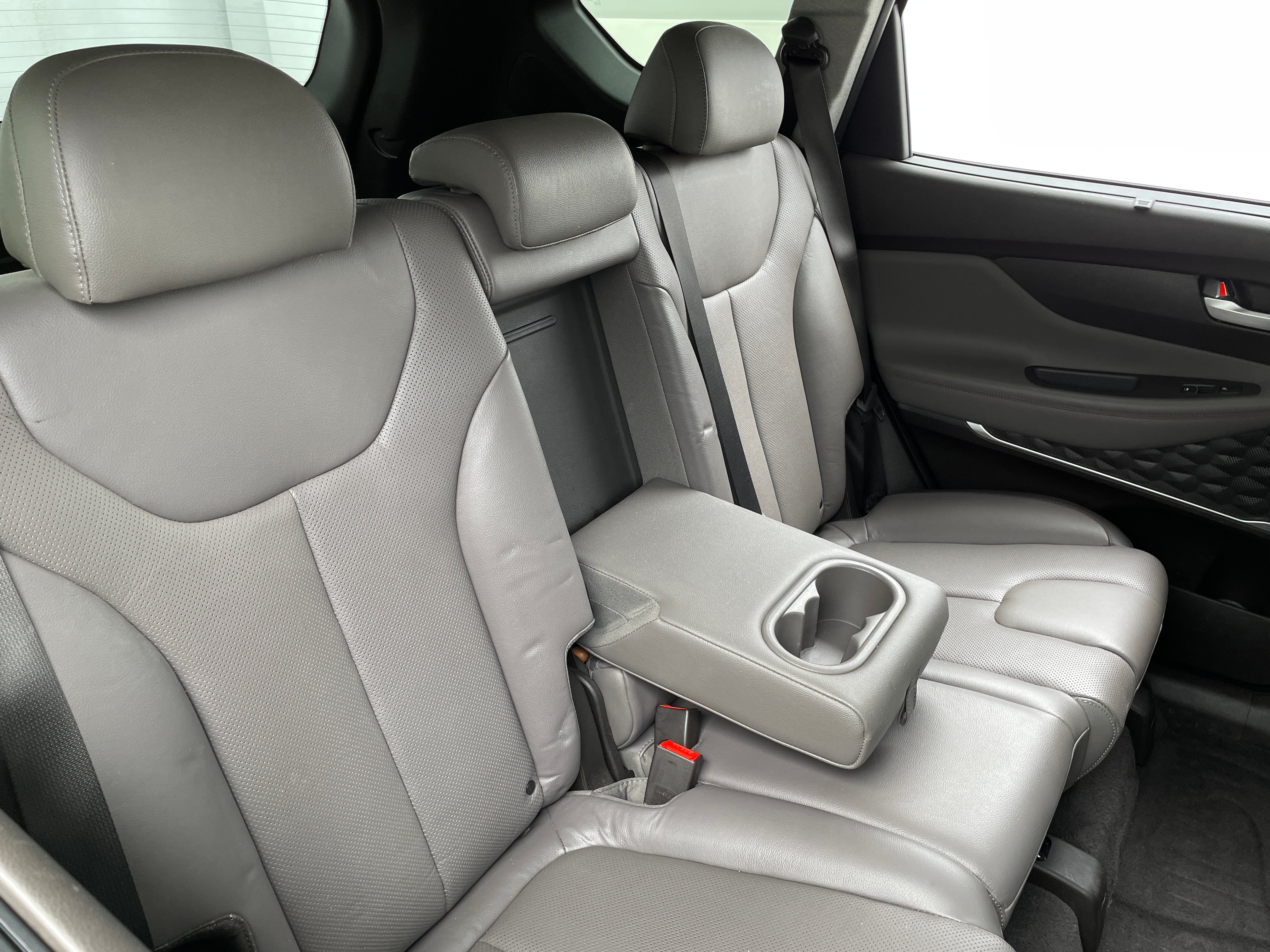 2020 Hyundai Santa Fe Limited 5