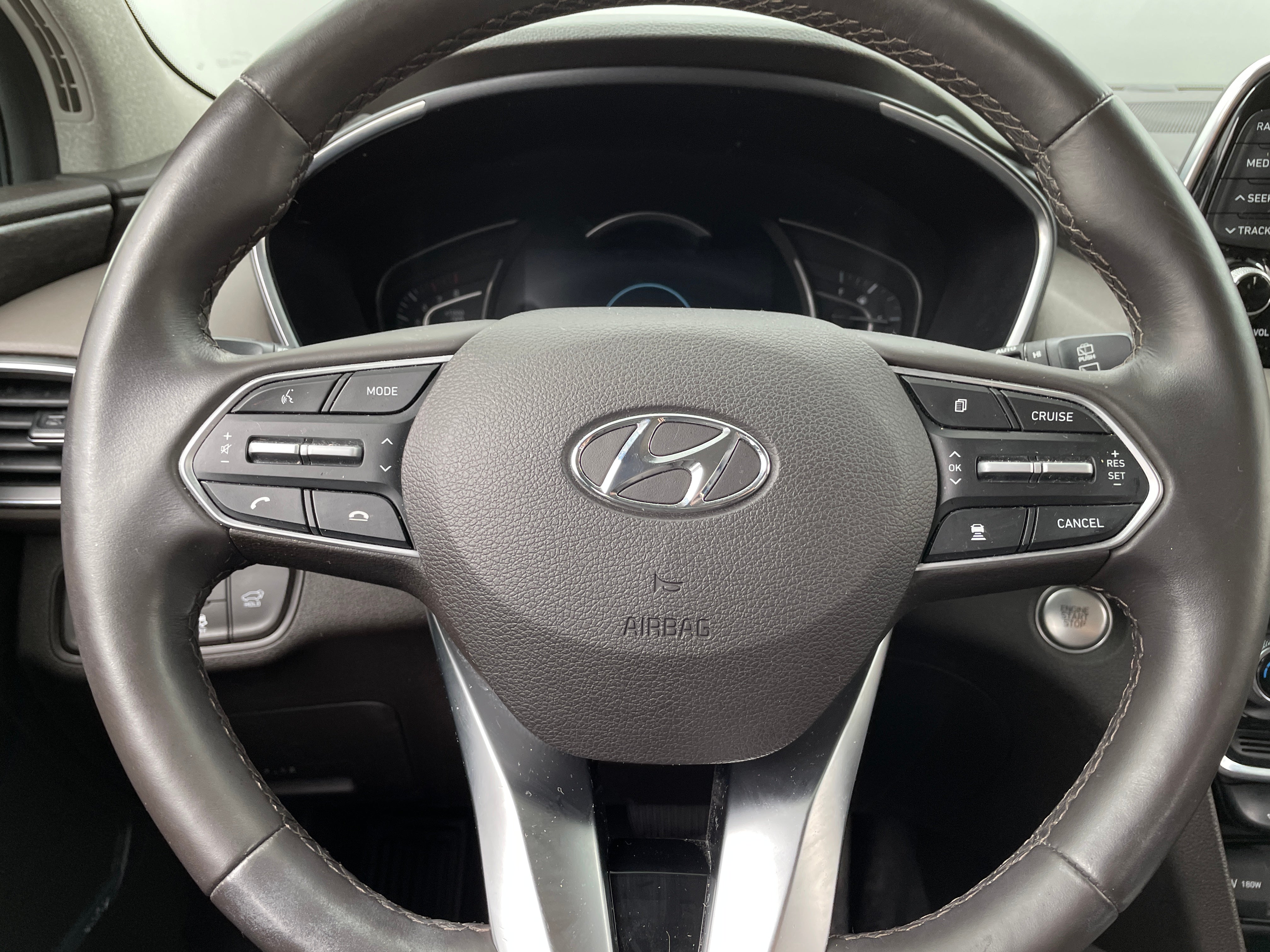 2020 Hyundai Santa Fe Limited 4
