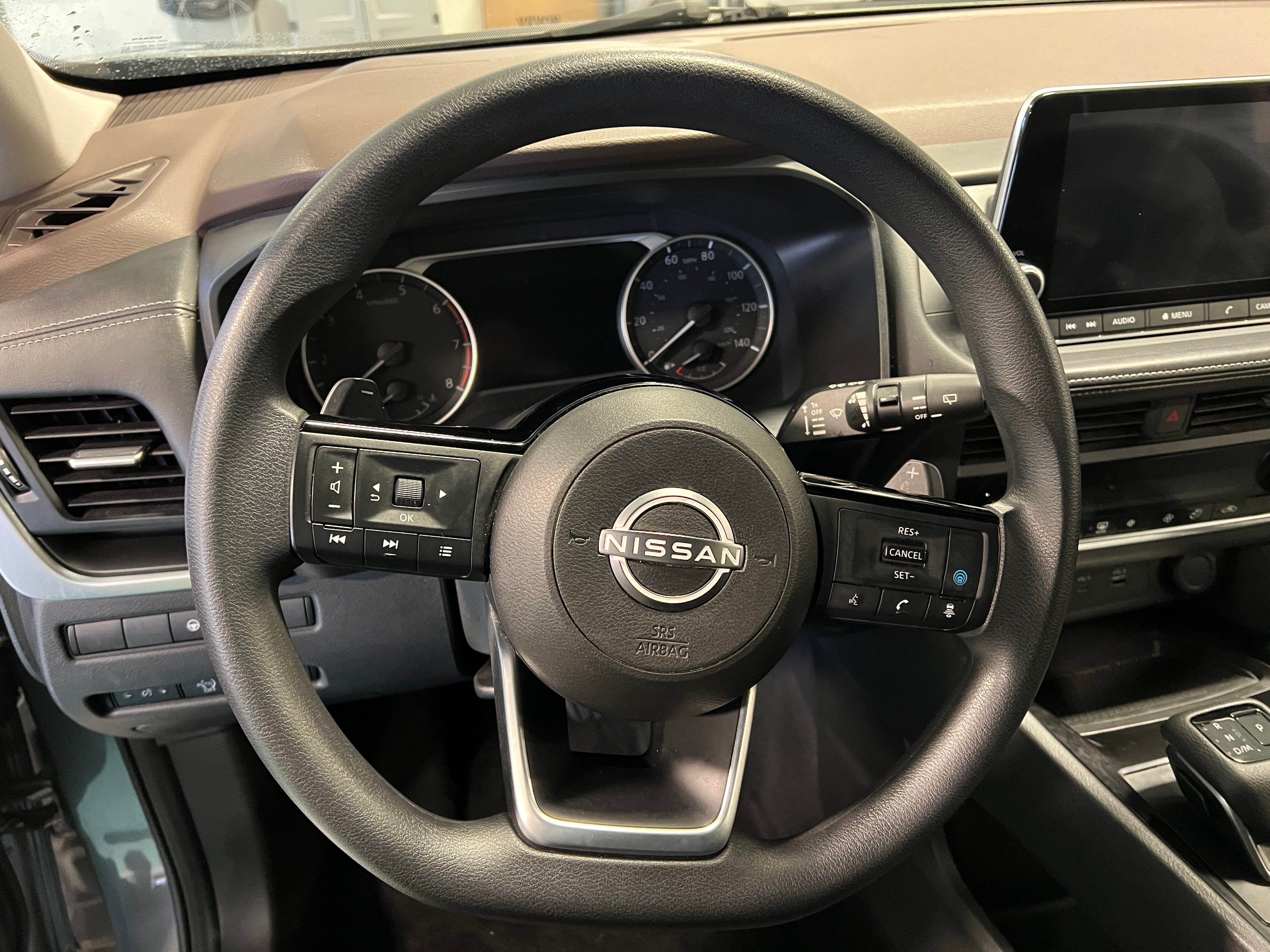 2023 Nissan Rogue SV 5