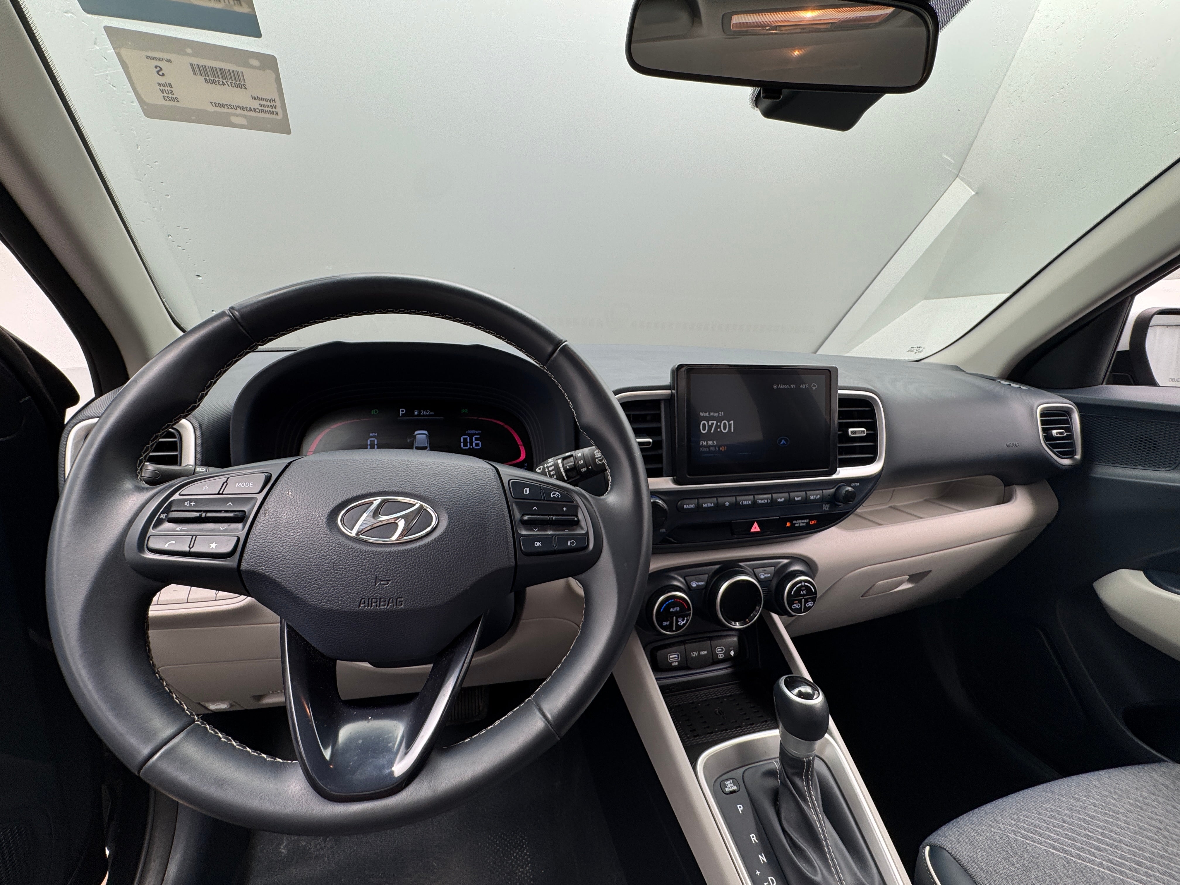 2023 Hyundai Venue Limited 3