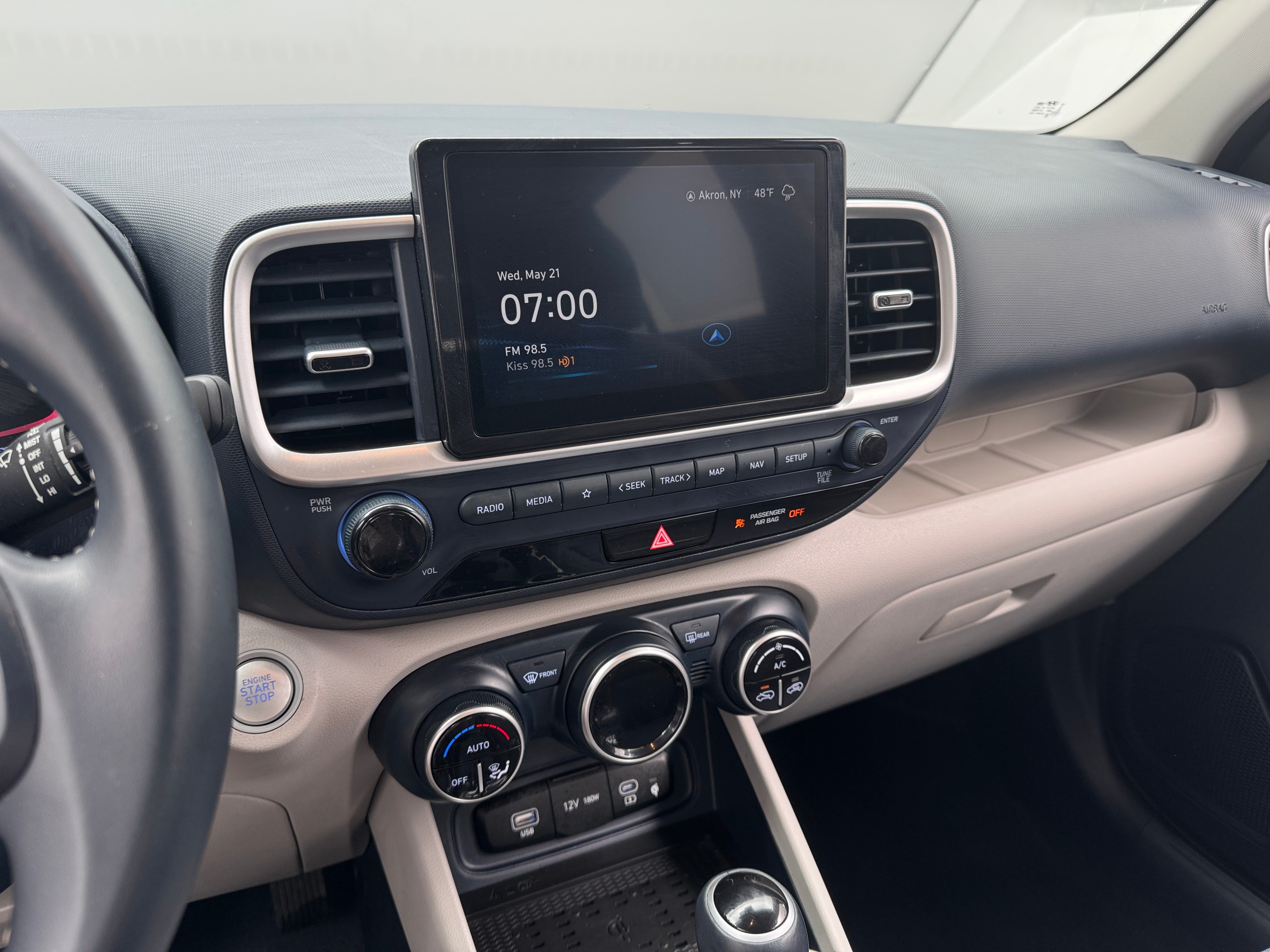 2023 Hyundai Venue Limited 4
