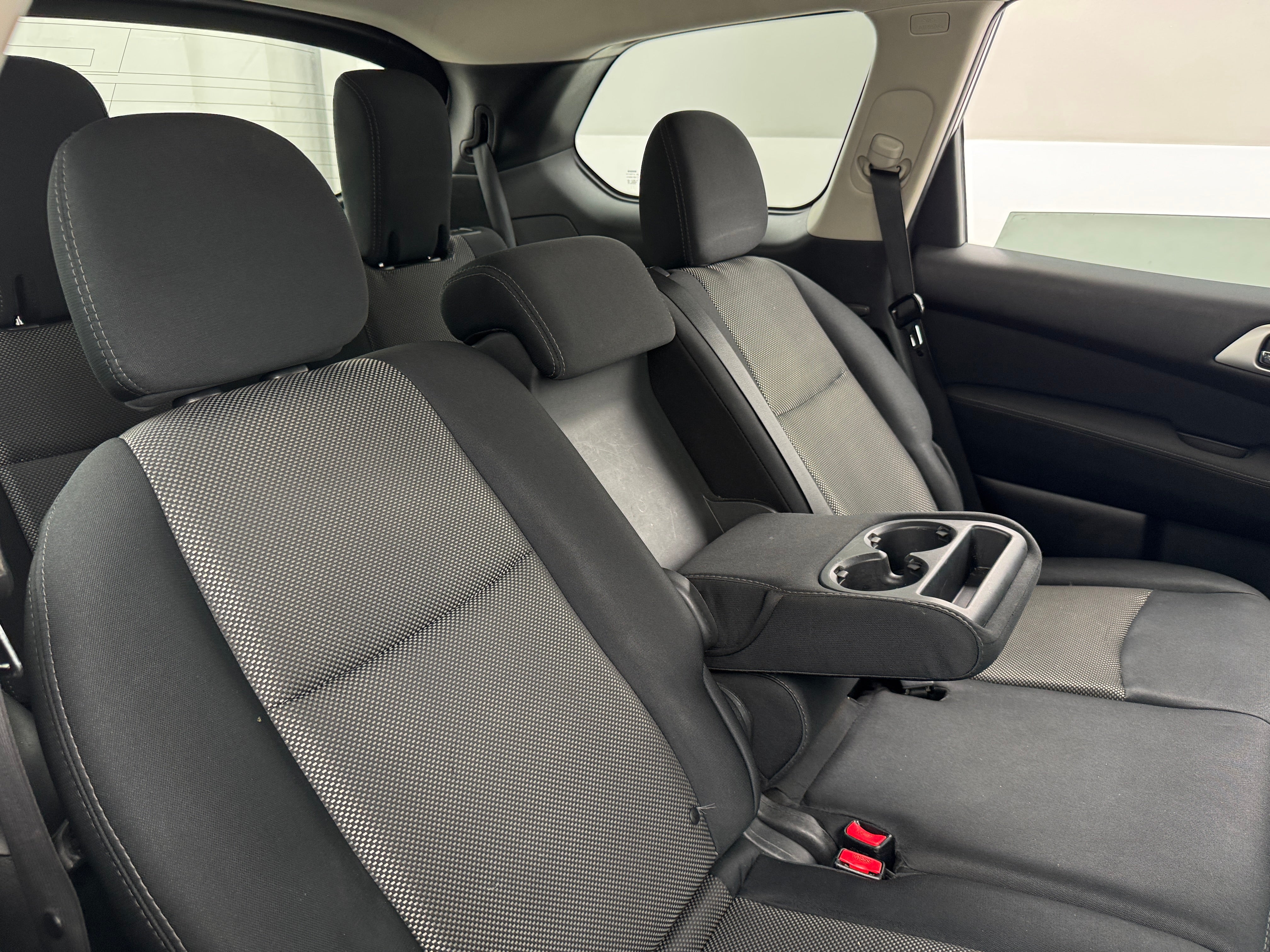 2017 Nissan Pathfinder S 6