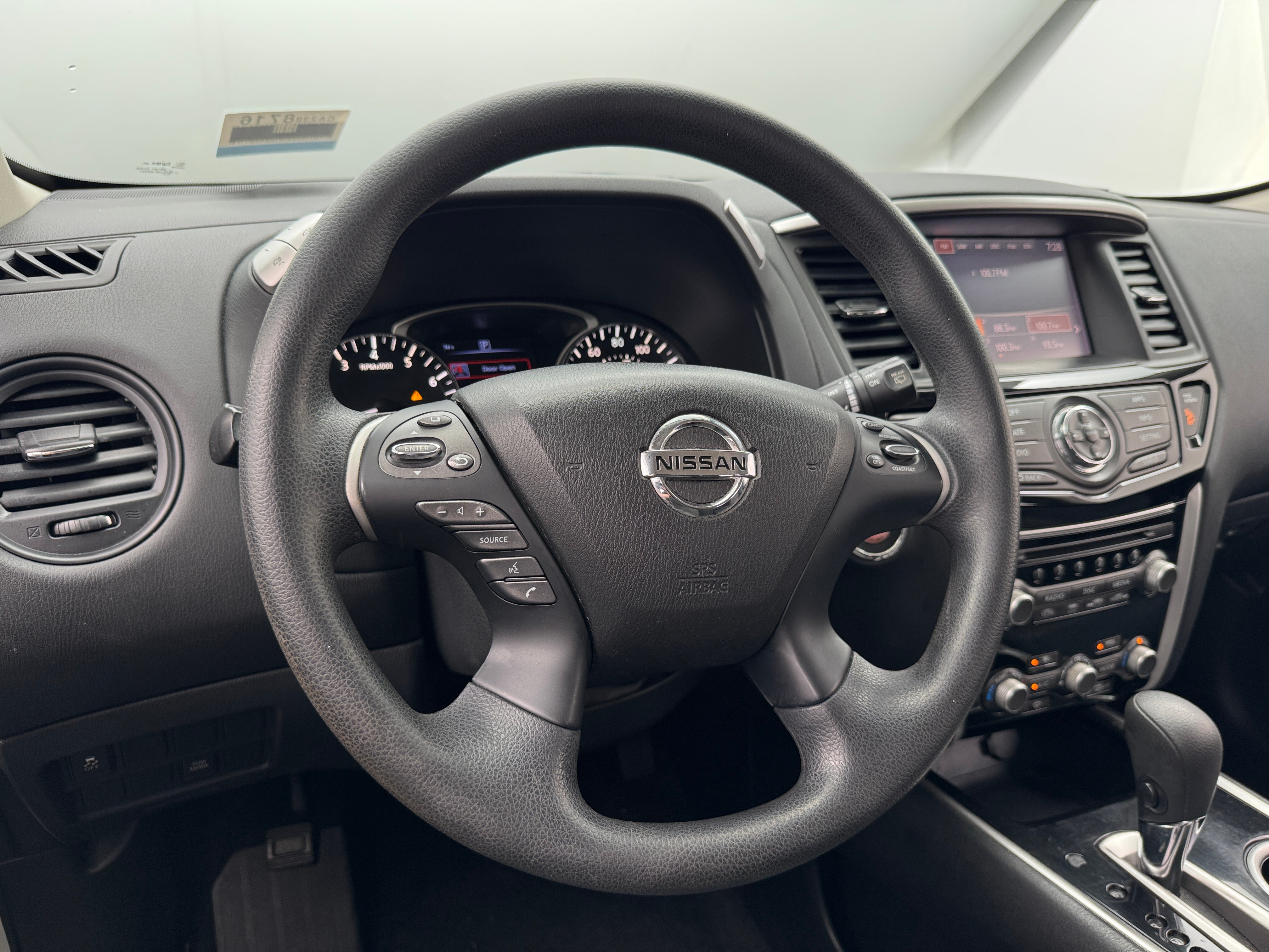 2017 Nissan Pathfinder S 5