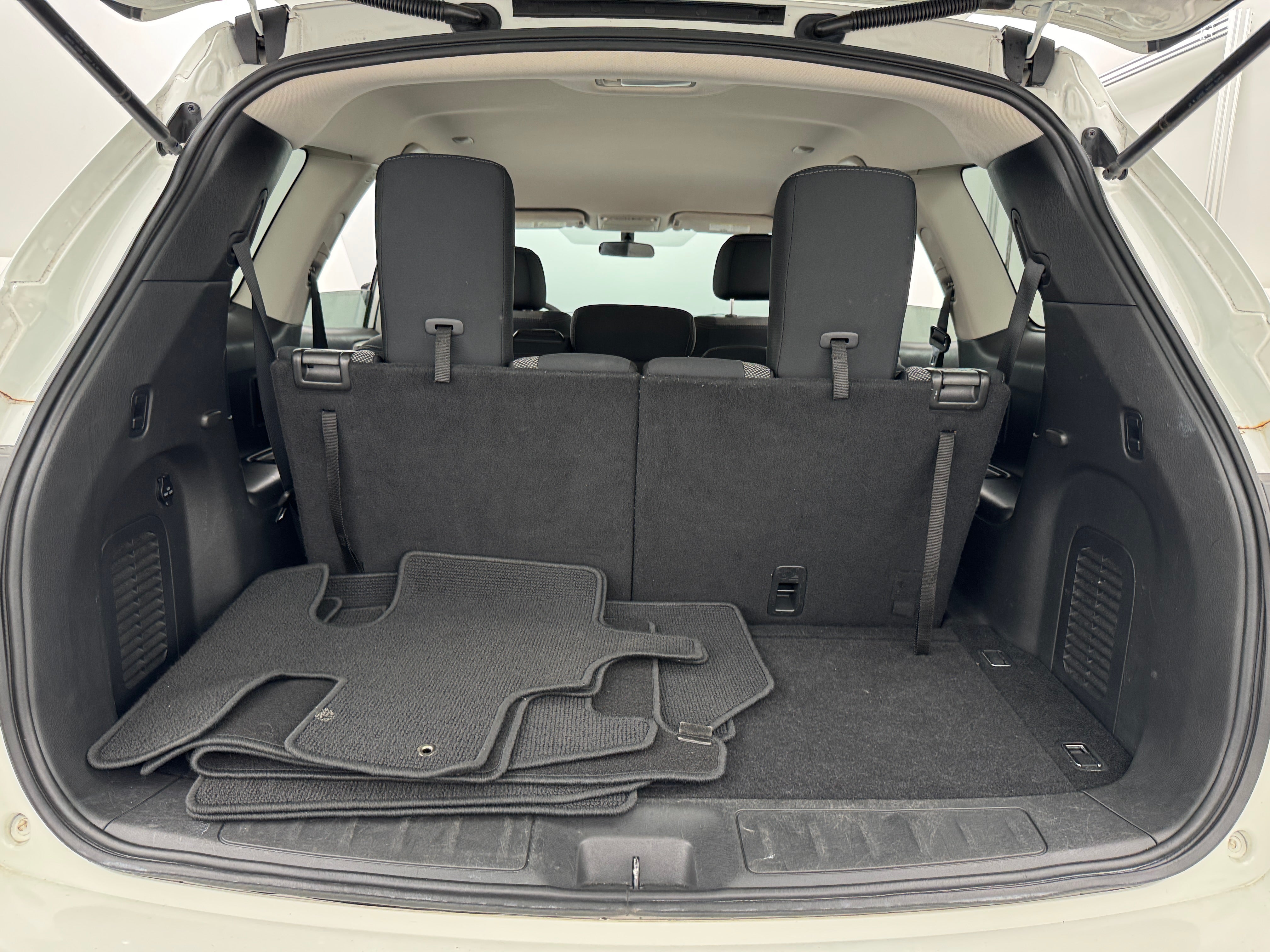 2017 Nissan Pathfinder S 7