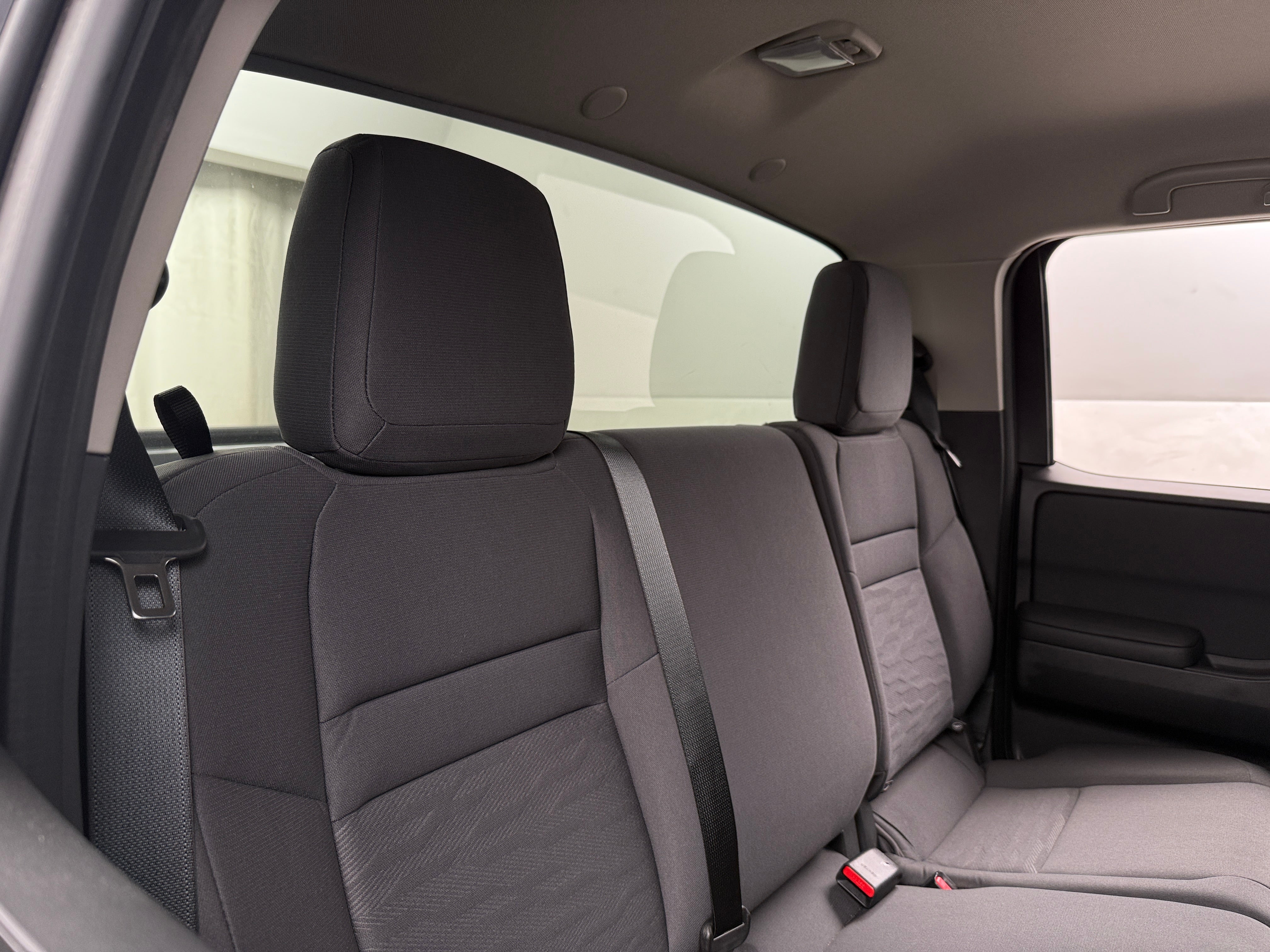 2024 Nissan Frontier S/C 6