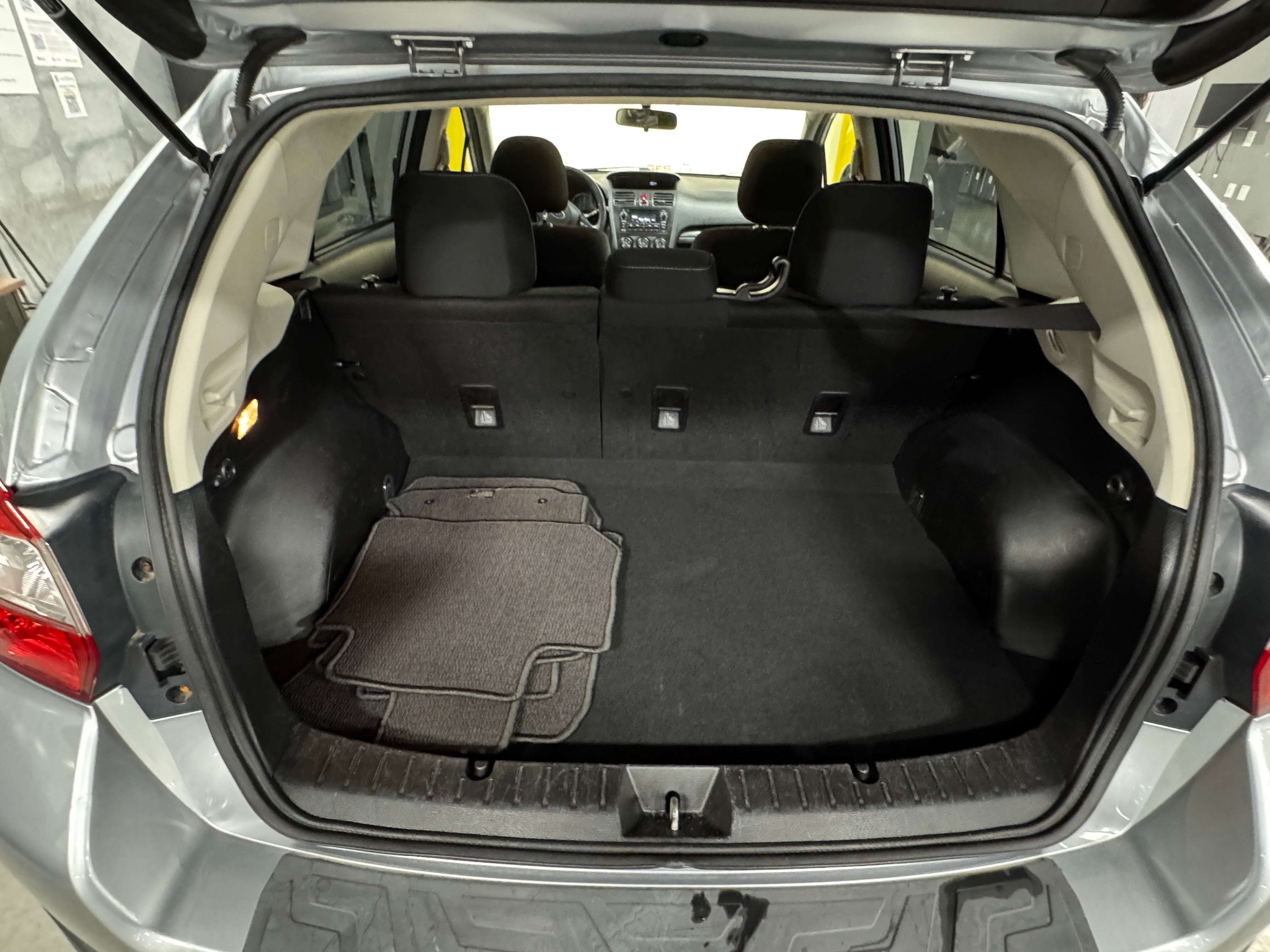 2013 Subaru XV Crosstrek Premium 7