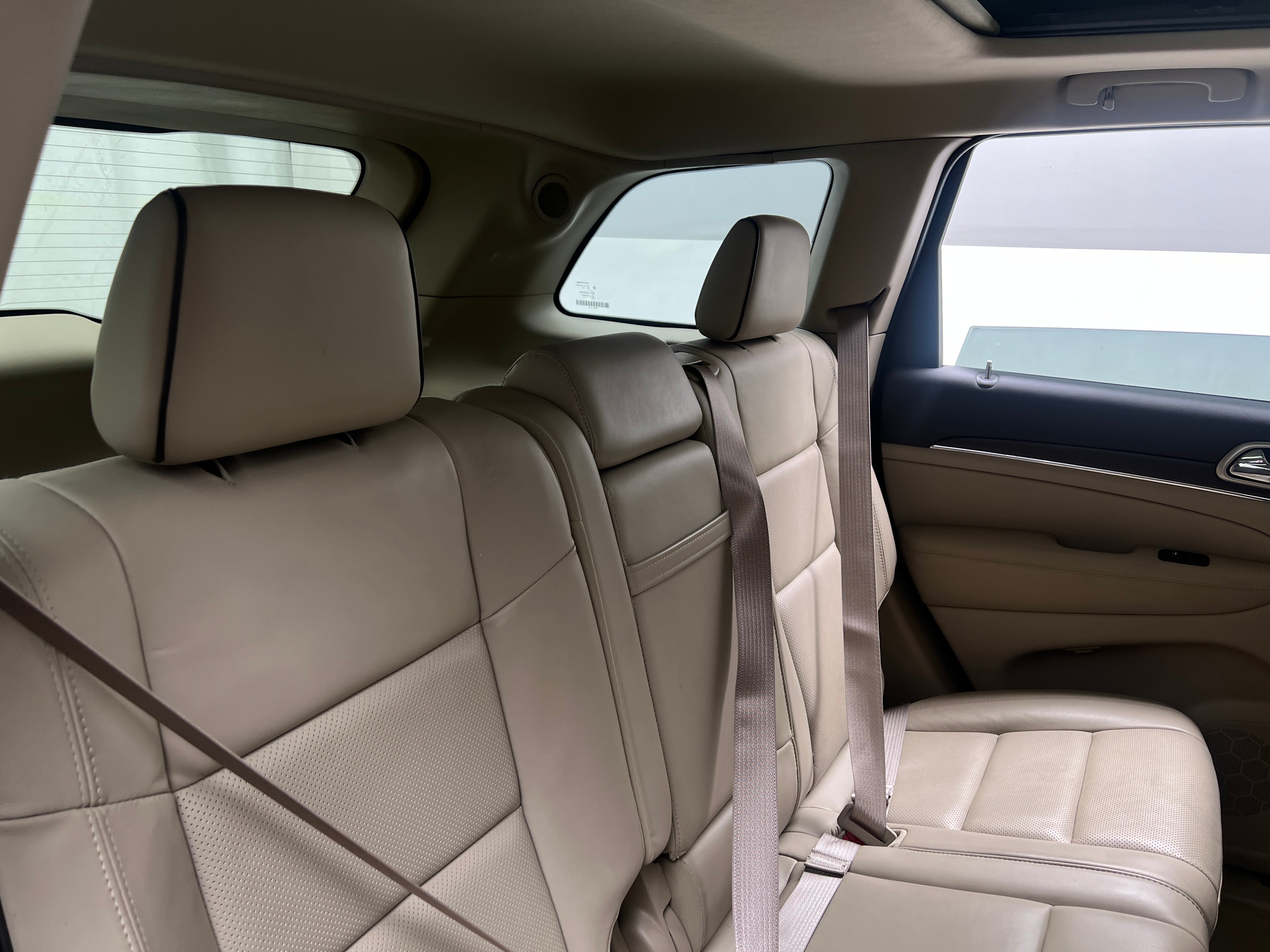 2015 Jeep Grand Cherokee Overland 5