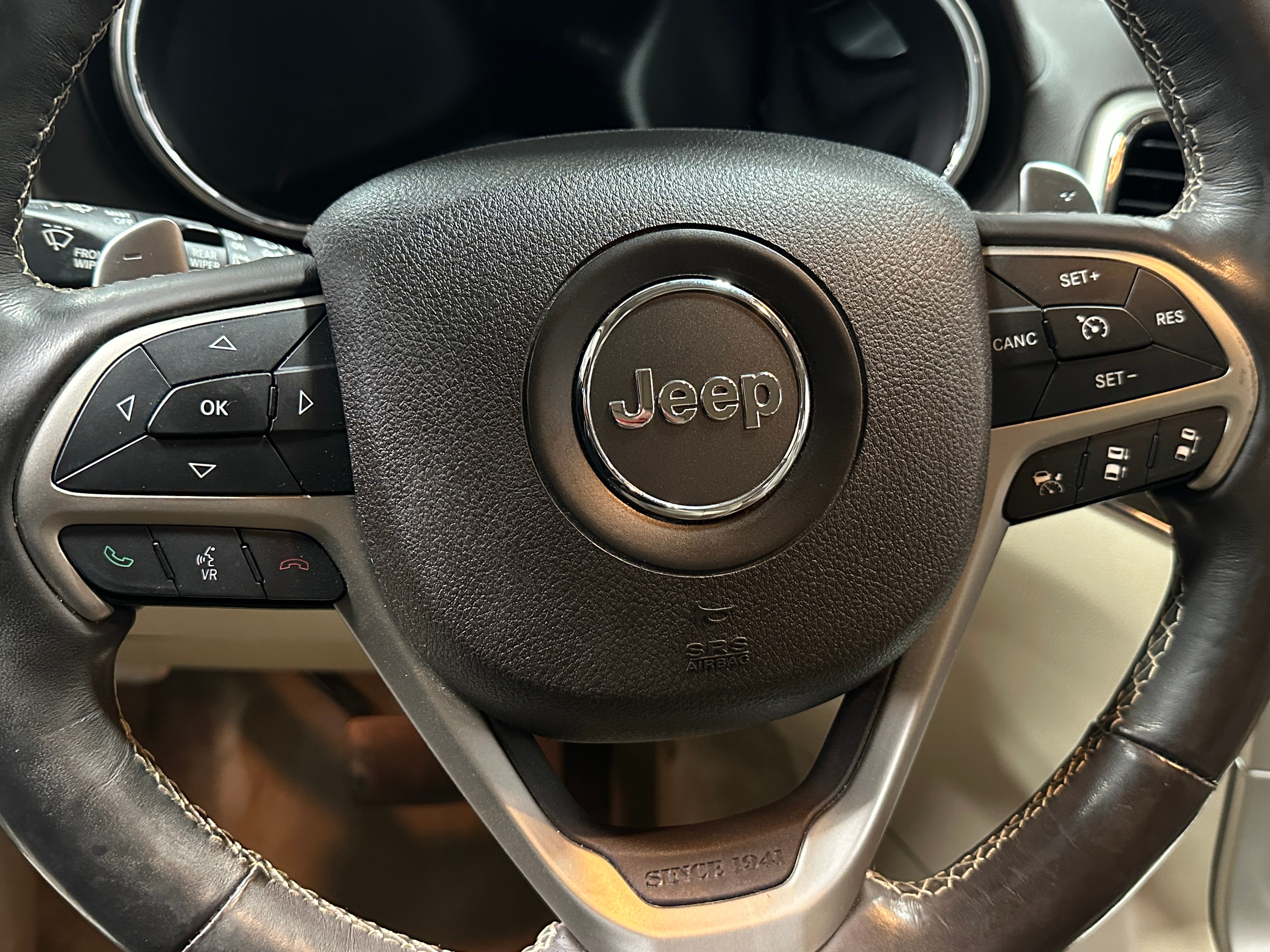2015 Jeep Grand Cherokee Overland 4