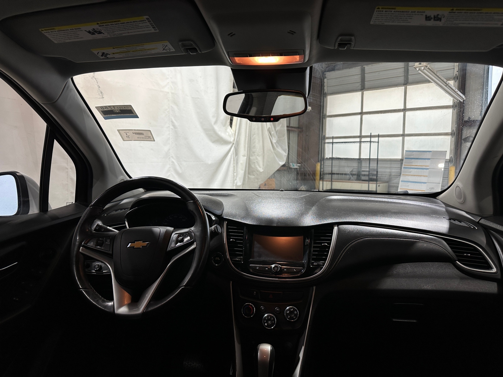 Thumbnail: 2017 Chevrolet Trax - 2
