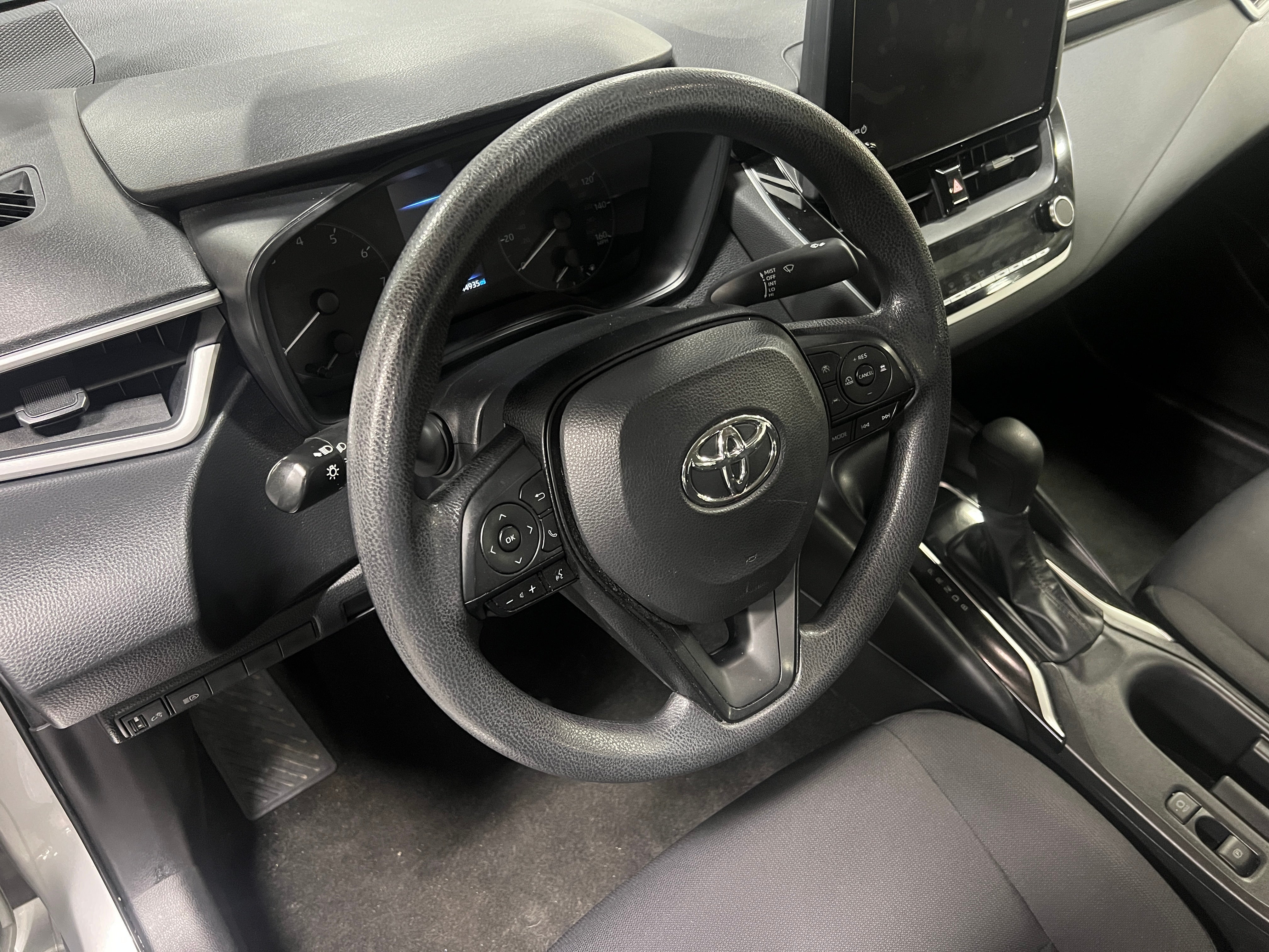 2023 Toyota Corolla LE 5