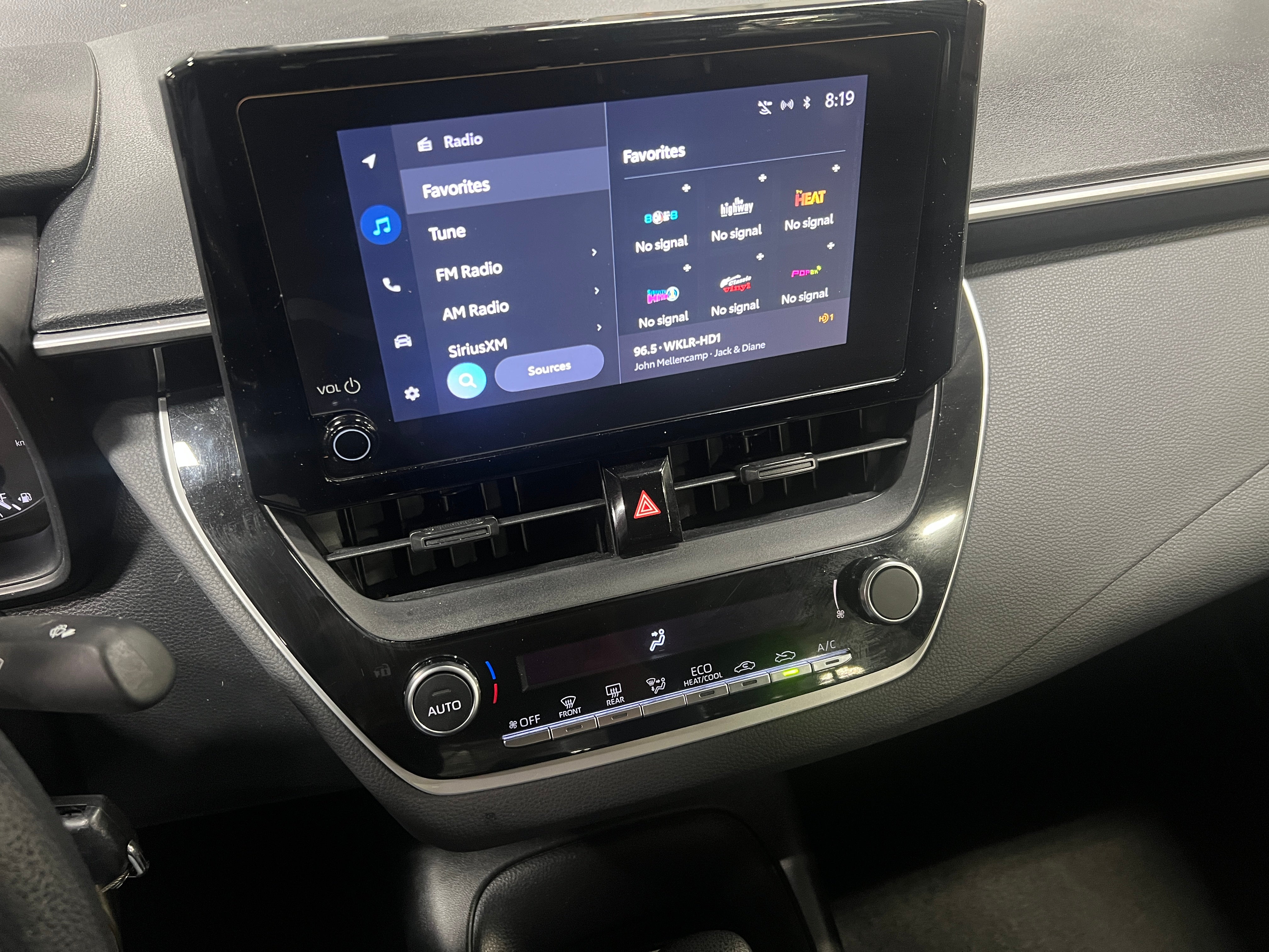 2023 Toyota Corolla LE 4