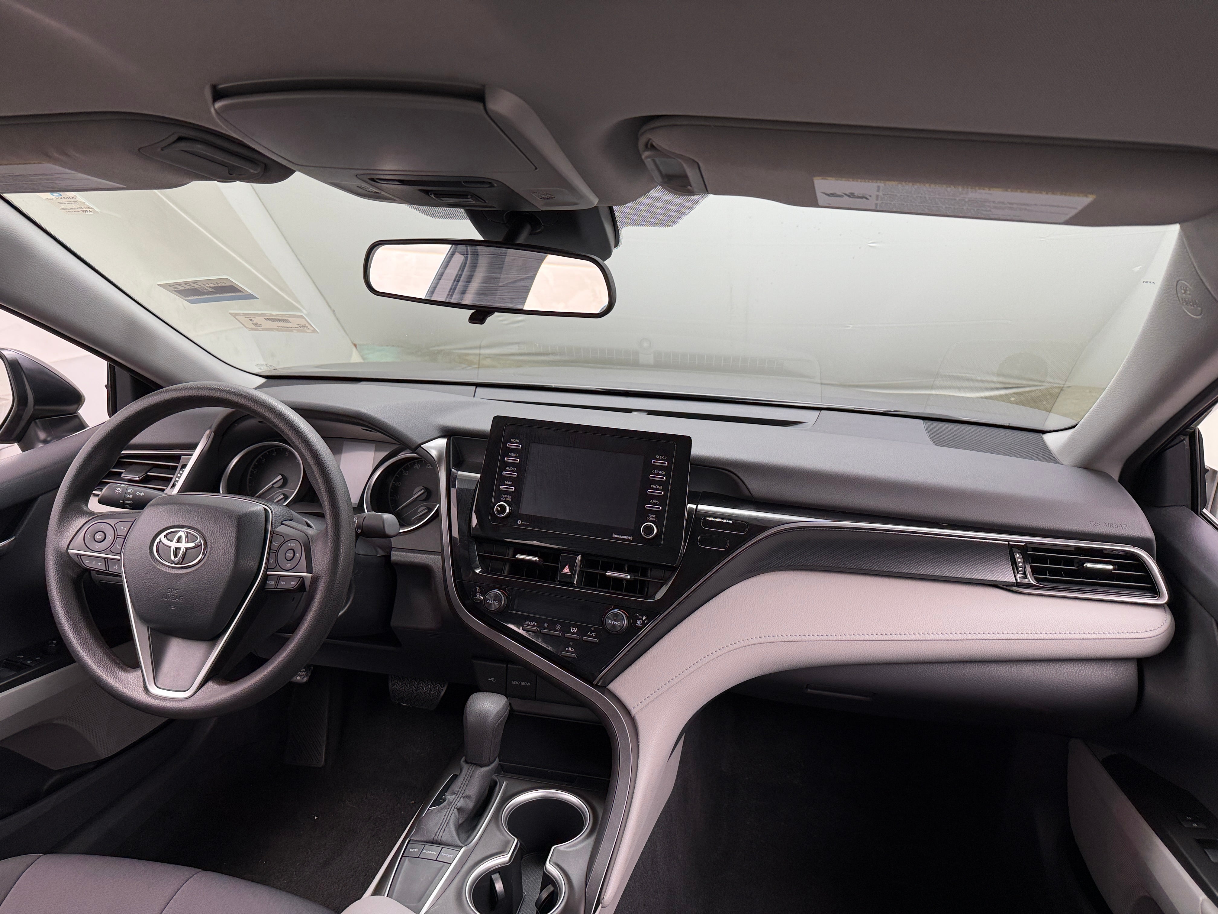 2022 Toyota Camry LE 3